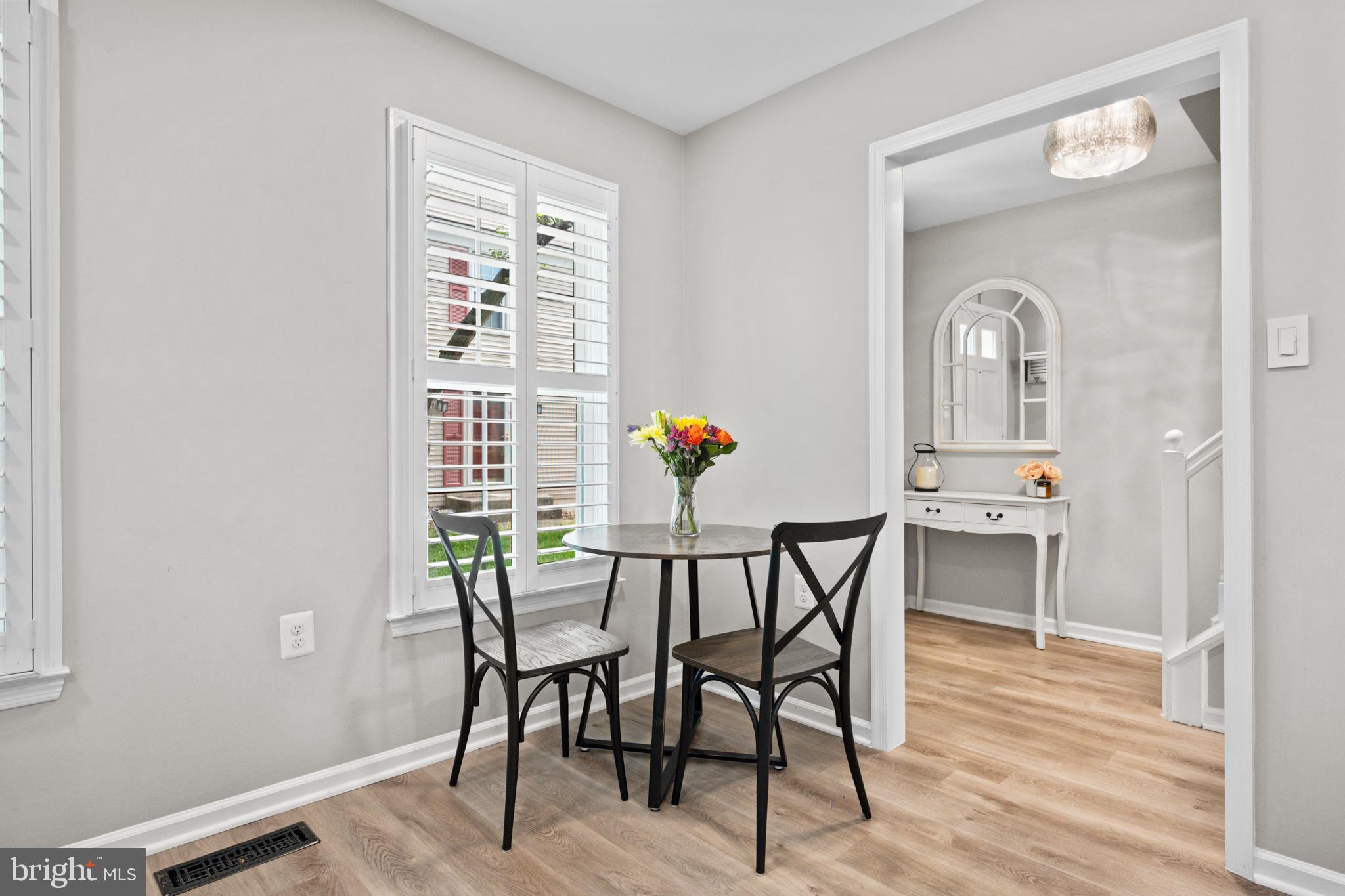 PINECREST - Residential