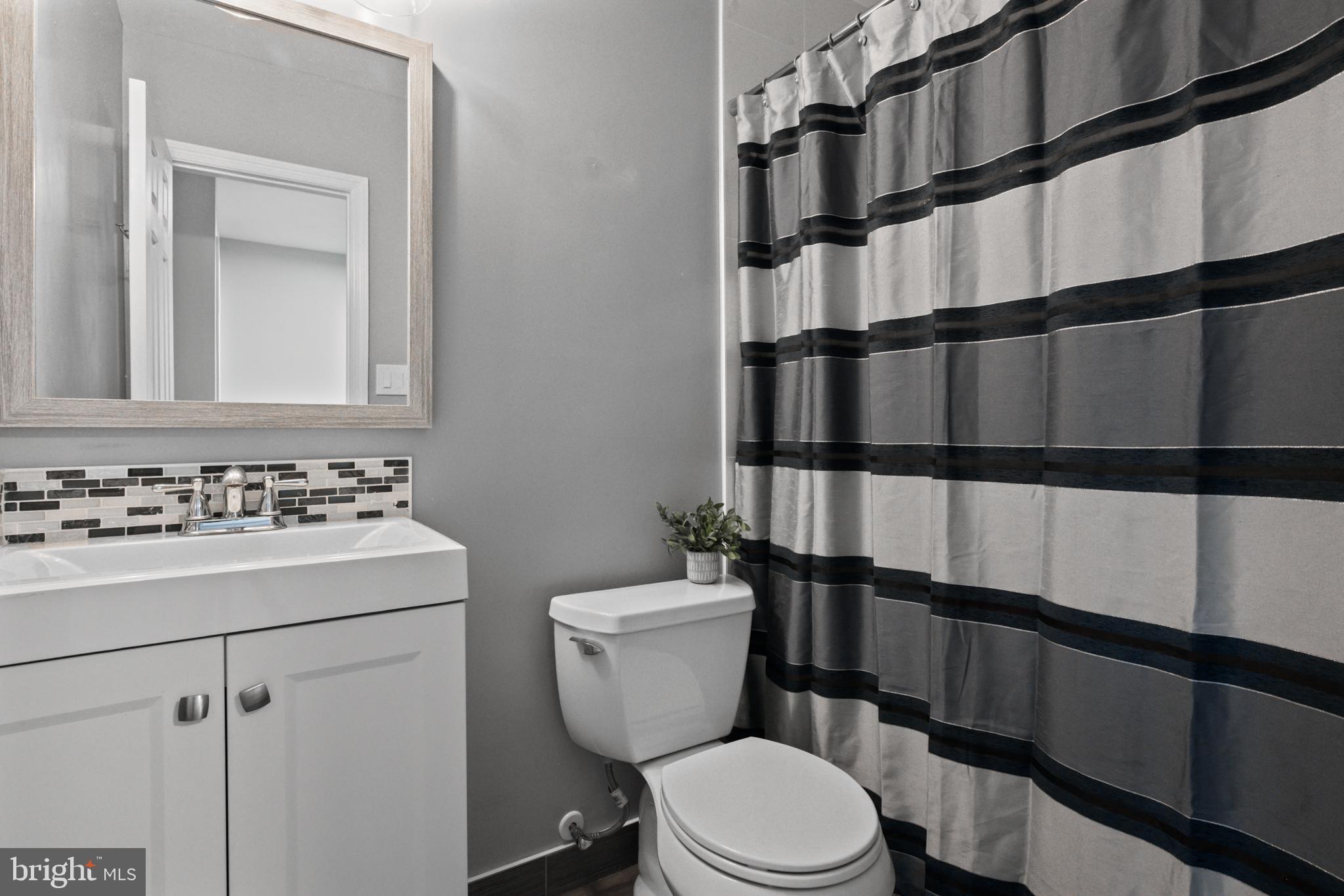 PINECREST - Residential