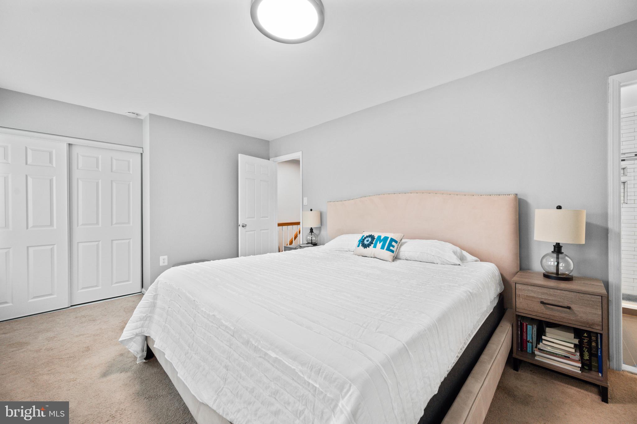 PINECREST - Residential