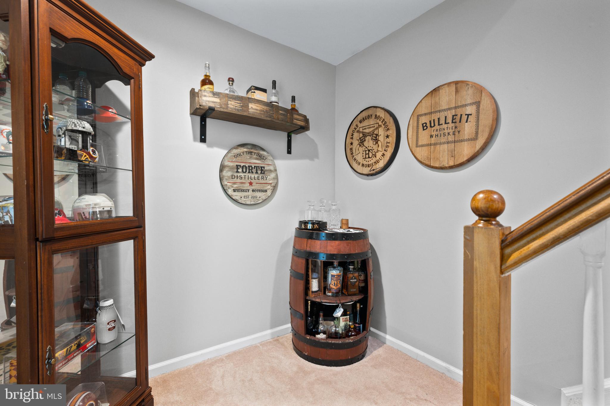 PINECREST - Residential