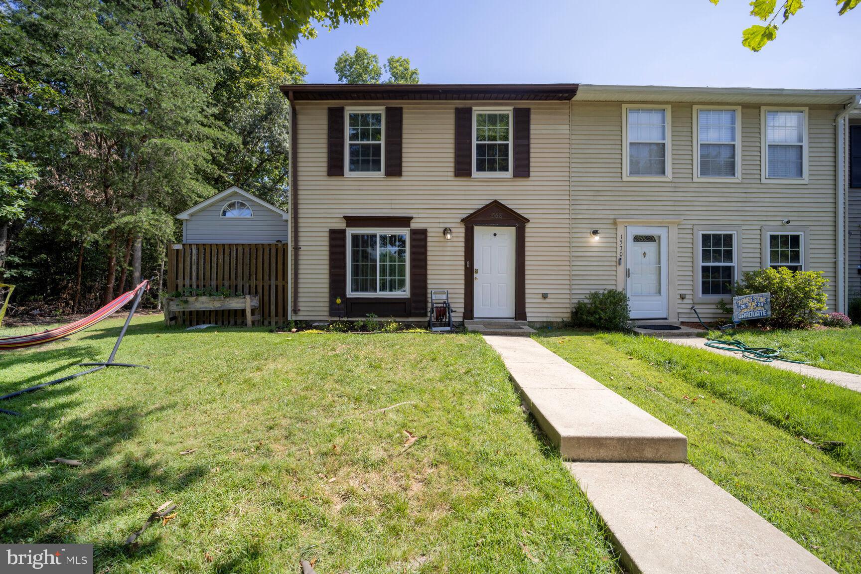 **BUYERS ALERT!!! Seller offering $2,500 for improvements AND... Closing Cost assistance!! WOW!!
Don't miss this opportunity!
Welcome Home to Suburban Comfort with Urban Convenience!
Discover the perfect blend of charm, comfort, and convenience in this delightful end-unit townhome, nestled in the peaceful suburbs of Charles County — just 23 miles from Washington, D.C.
This well-maintained two-level home features 3 spacious bedrooms and 1.5 baths, making it an excellent choice for first-time buyers, growing households, or anyone seeking a serene retreat with easy access to the city.
Step inside to a light-filled living room with recessed lighting and a welcoming atmosphere. The open eat-in kitchen is perfect for casual dining or entertaining guests and includes custom-built wall storage cabinets for extra organization. A convenient stackable washer and dryer are also located on the main level for added ease.
Upstairs, you’ll find three generously sized bedrooms designed for rest and relaxation.
Enjoy outdoor living in the fully fenced private backyard — ideal for BBQs, gardening, or quiet evenings under the stars.
Additional features include:
Two designated parking spaces
Close proximity to schools, grocery stores, and retail shops
Easy access to major commuter routes
This charming home is move-in ready and waiting for you. Whether you’re commuting to the city or looking for a quiet place to call your own, this property offers the best of both worlds.
Schedule your private tour today — and fall in love with your next home!