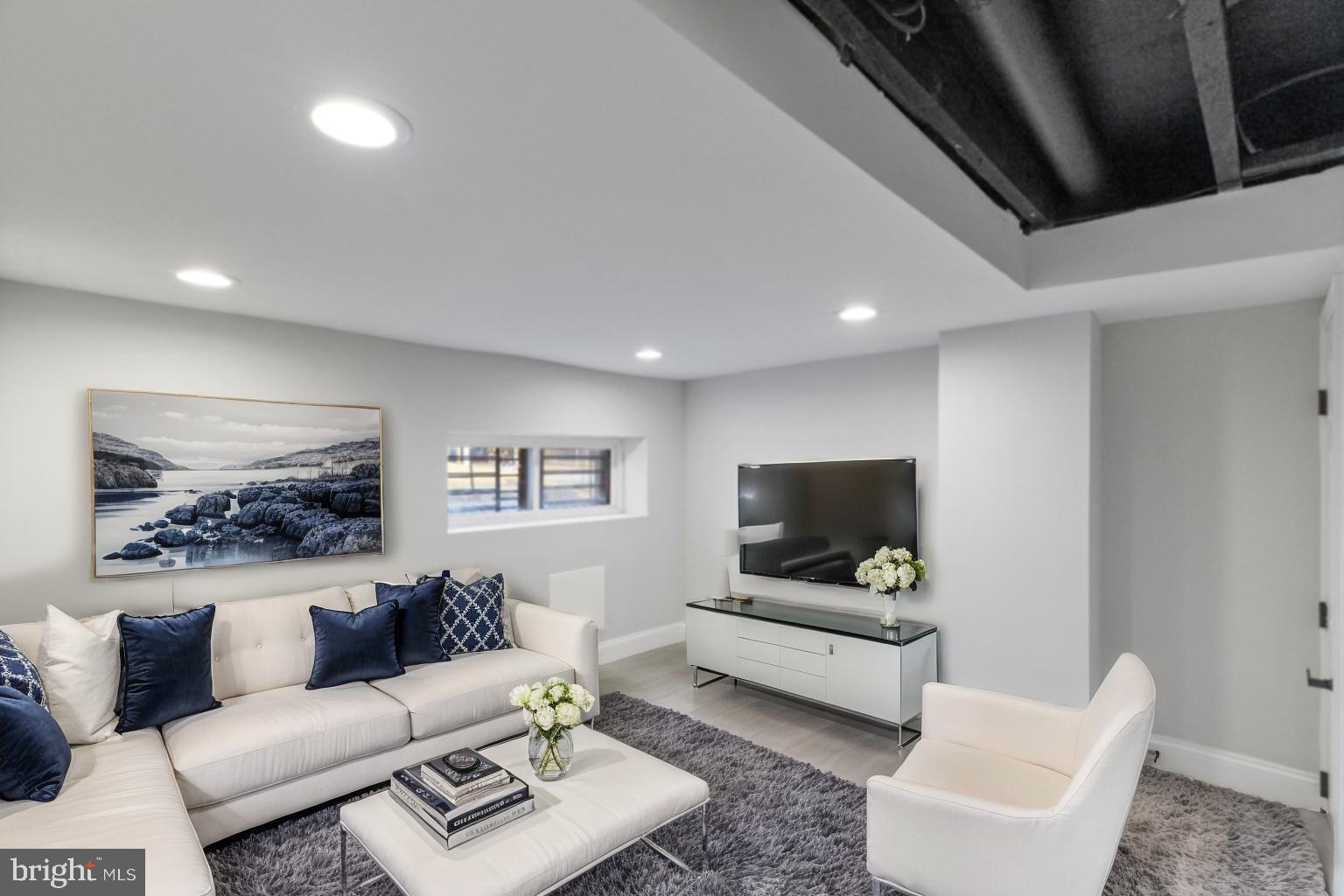 CHARLES VILLAGE - Residential