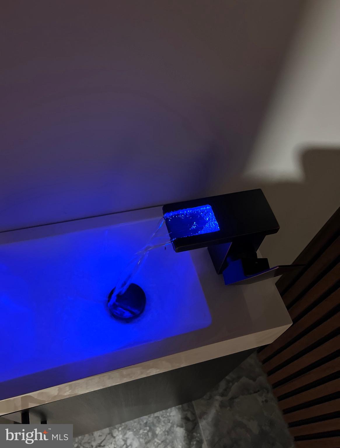 CHARLES VILLAGE - Residential