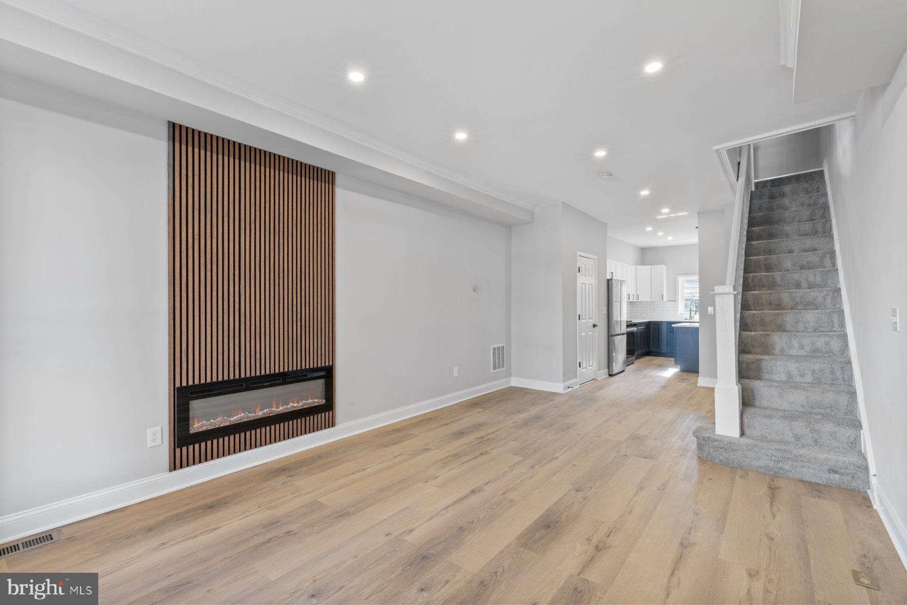 CHARLES VILLAGE - Residential