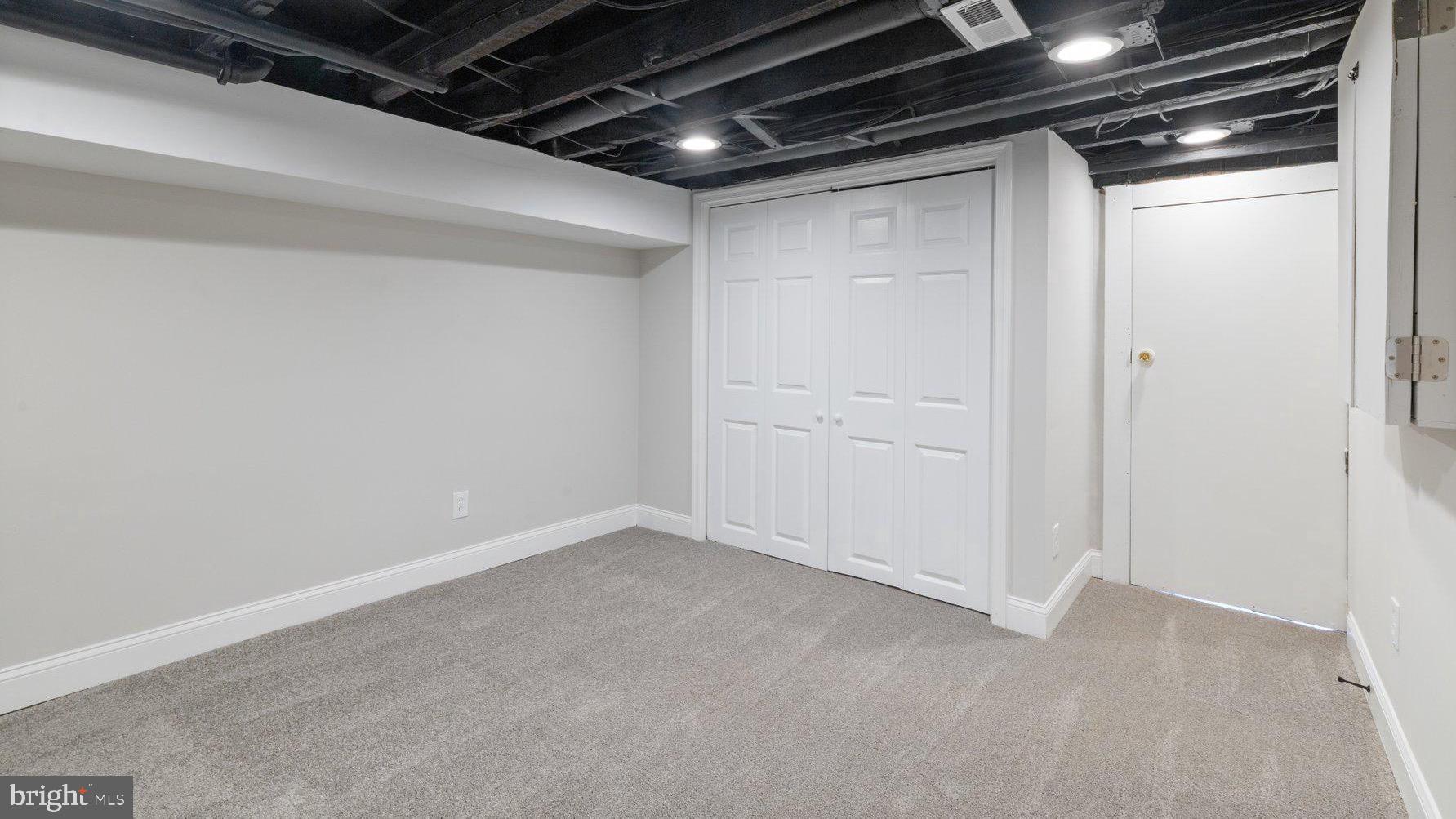 CHARLES VILLAGE - Residential