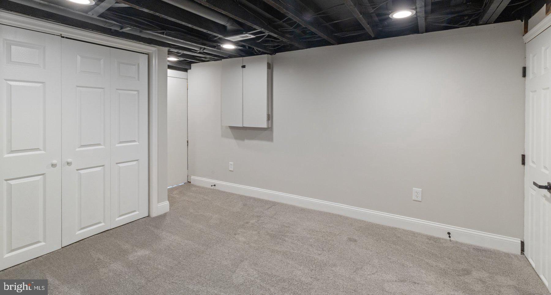 CHARLES VILLAGE - Residential