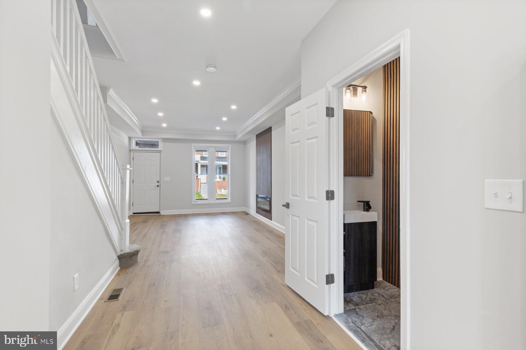 CHARLES VILLAGE - Residential