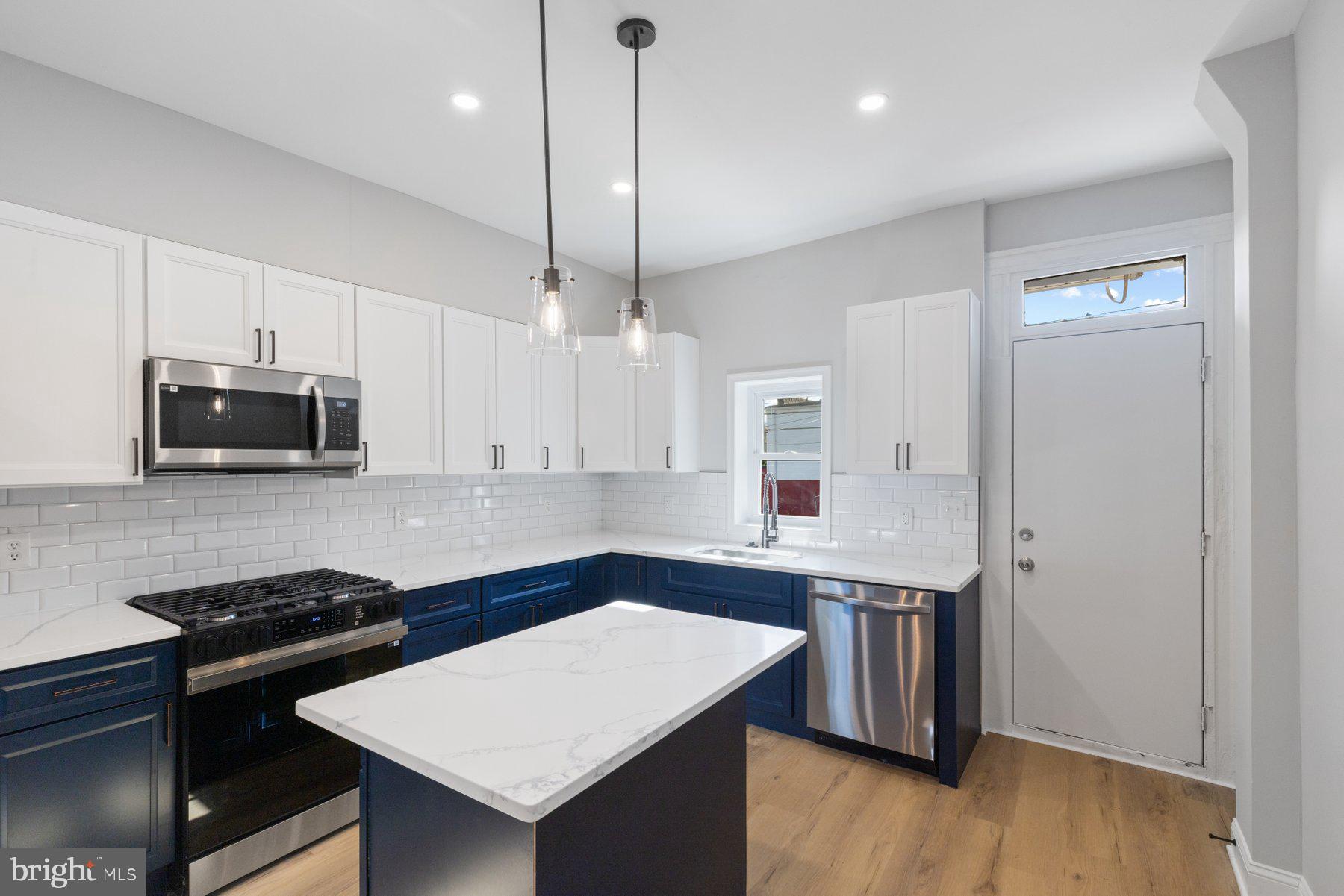 CHARLES VILLAGE - Residential