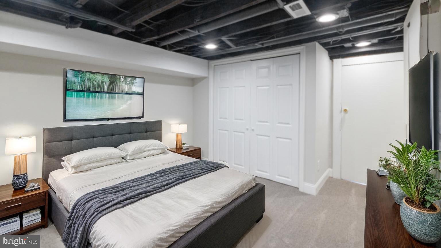 CHARLES VILLAGE - Residential