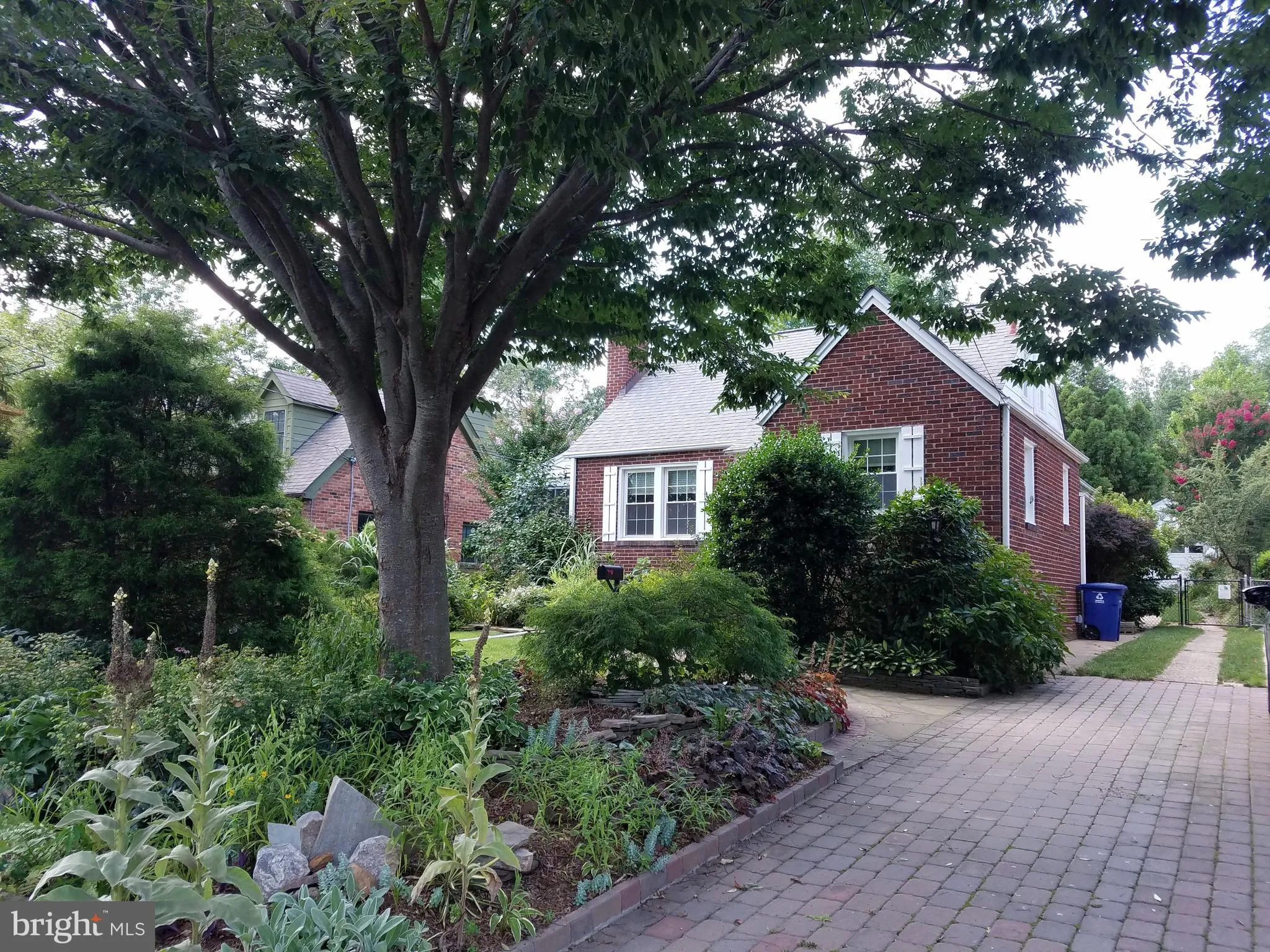 3811 6th Street S, Arlington, VA 22204