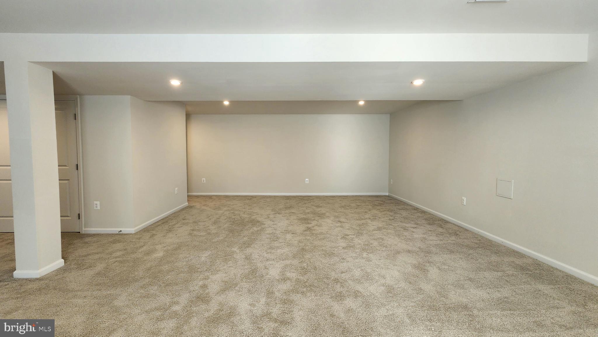 WOODBERRY MANOR - Residential Lease