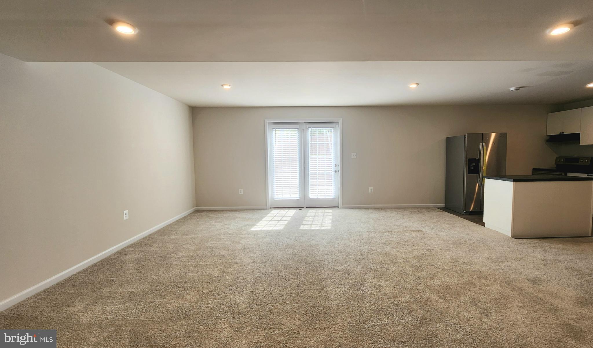 WOODBERRY MANOR - Residential Lease