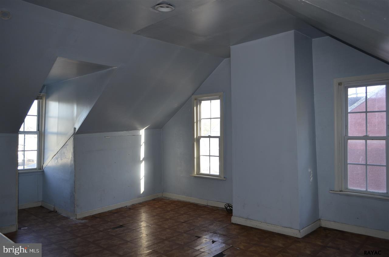 EAST YORK - Residential