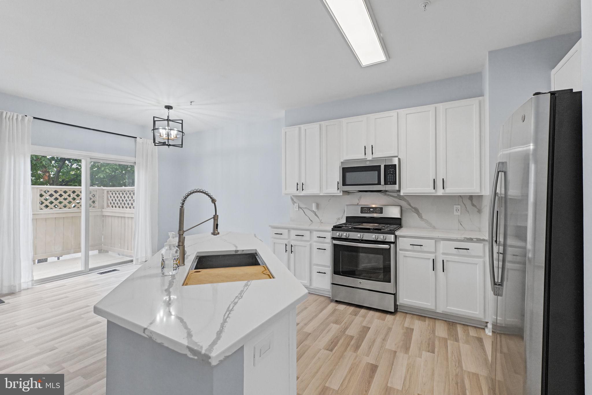21123 CAMOMILE COURT 113