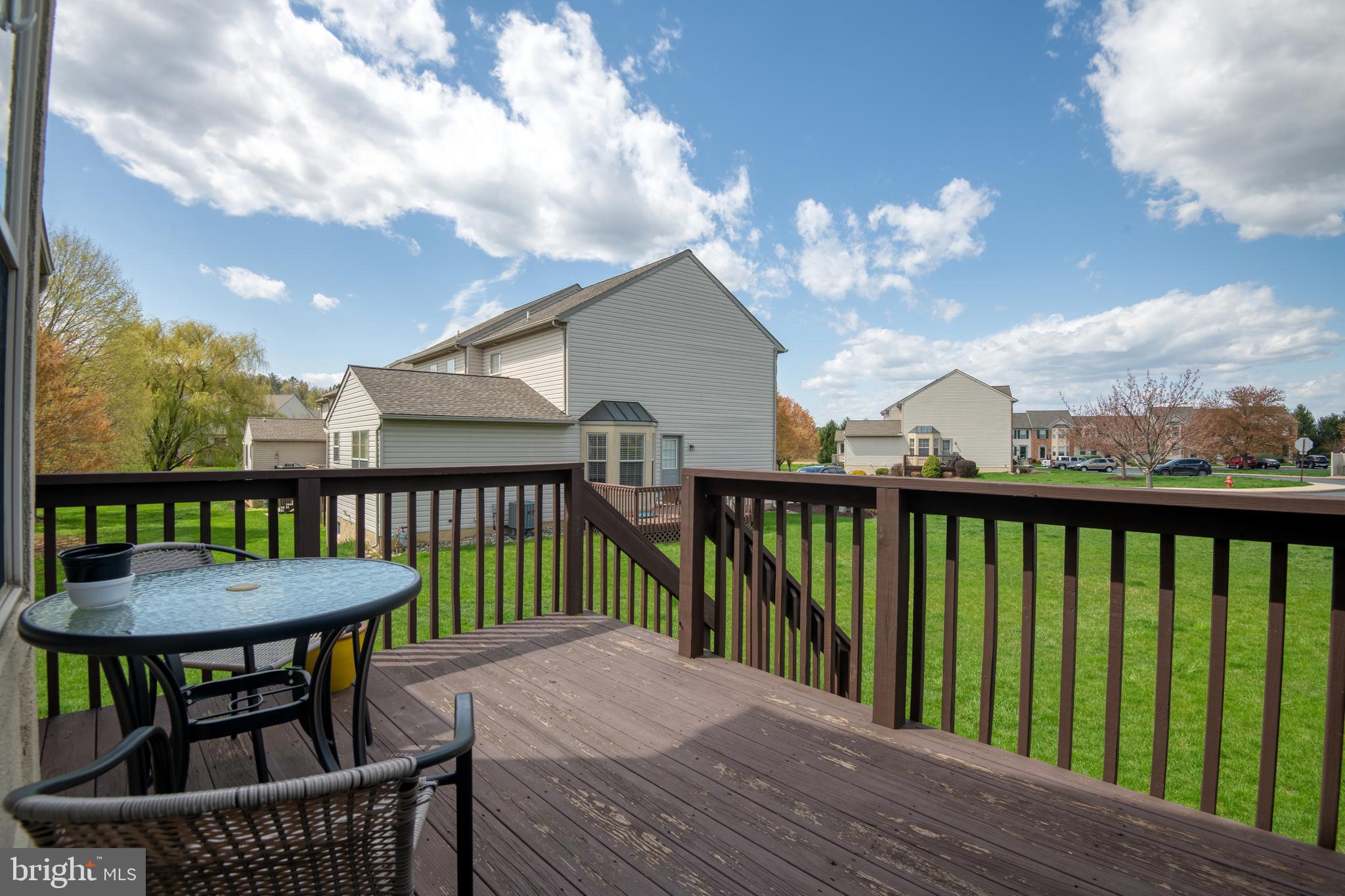 COBBLESTONE COURT - Residential