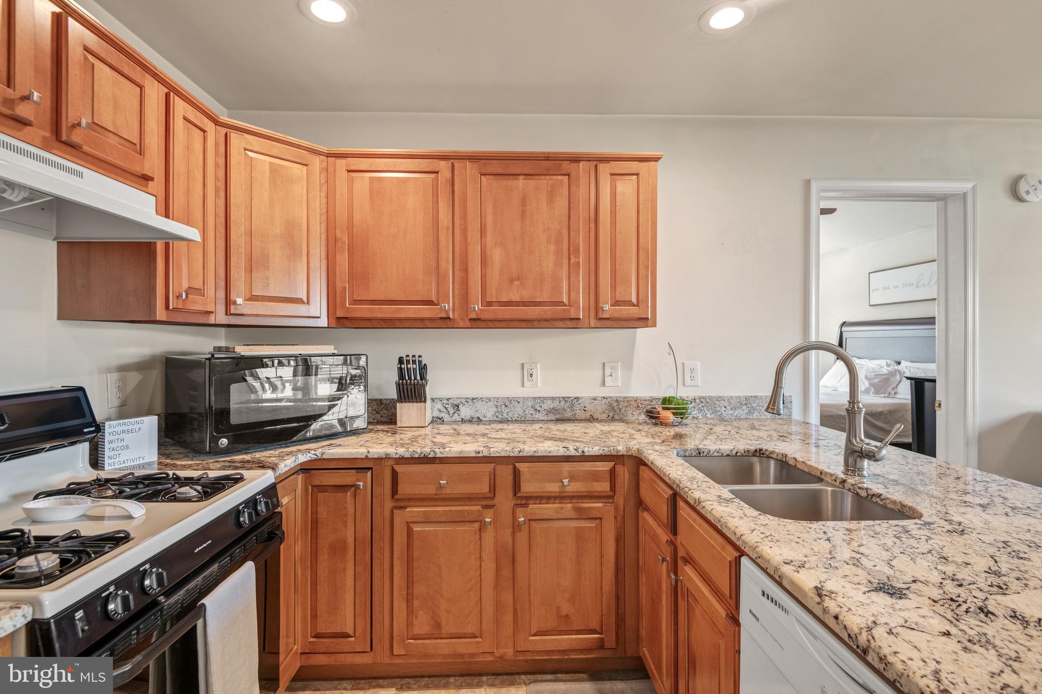 COBBLESTONE COURT - Residential