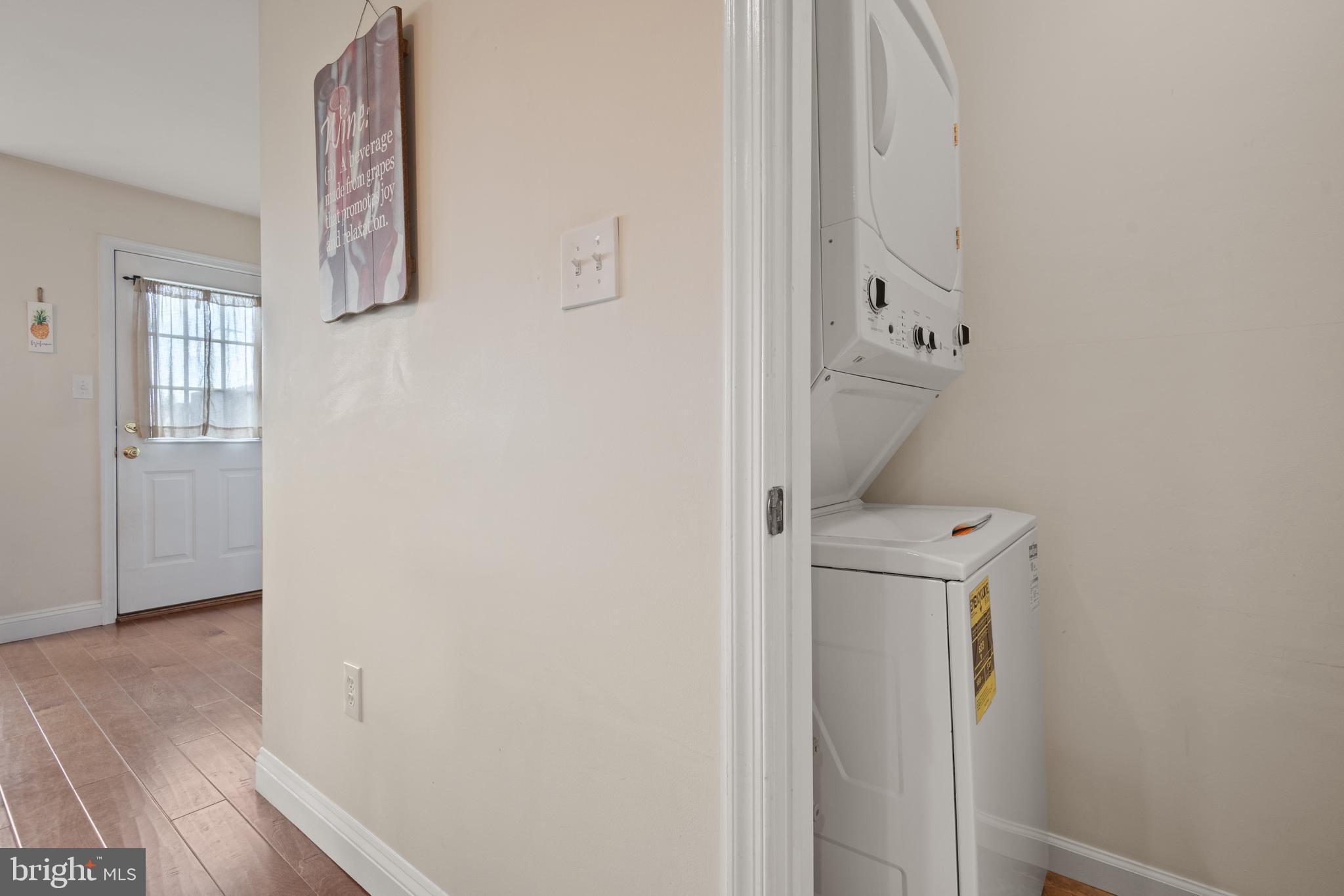 COBBLESTONE COURT - Residential