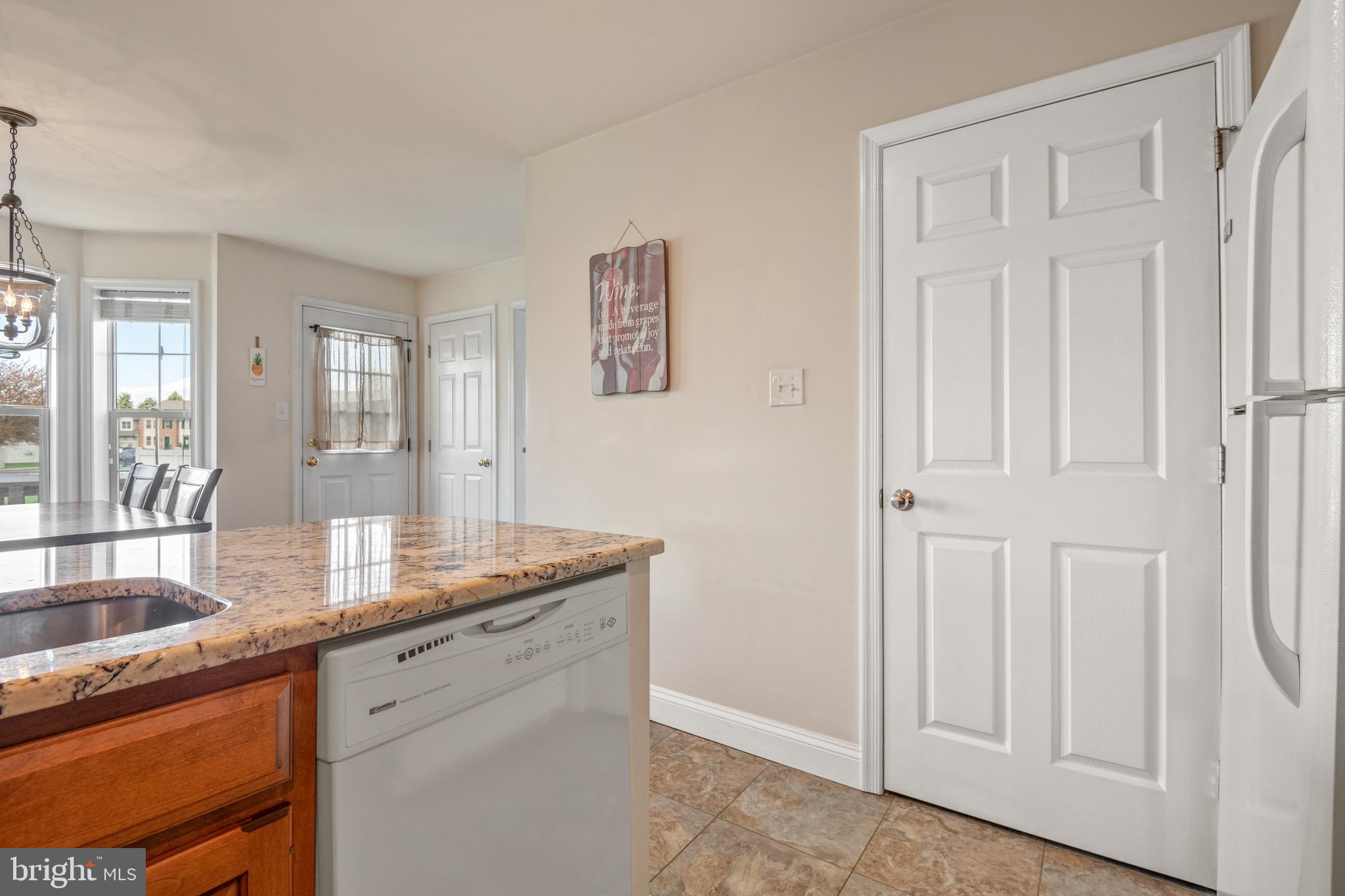 COBBLESTONE COURT - Residential