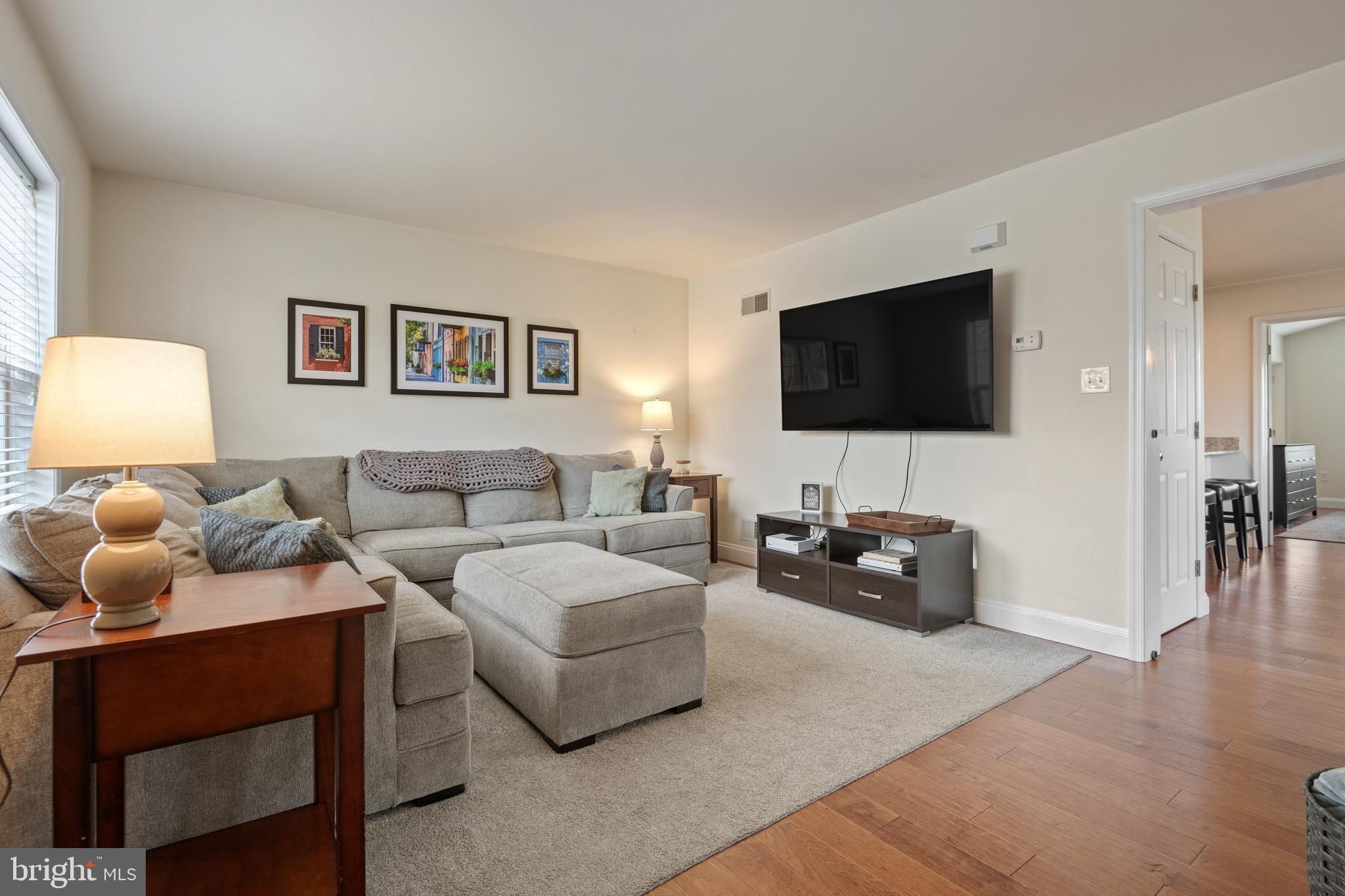 COBBLESTONE COURT - Residential