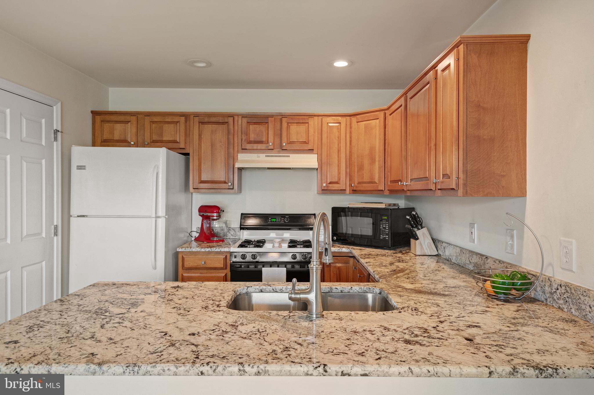 COBBLESTONE COURT - Residential