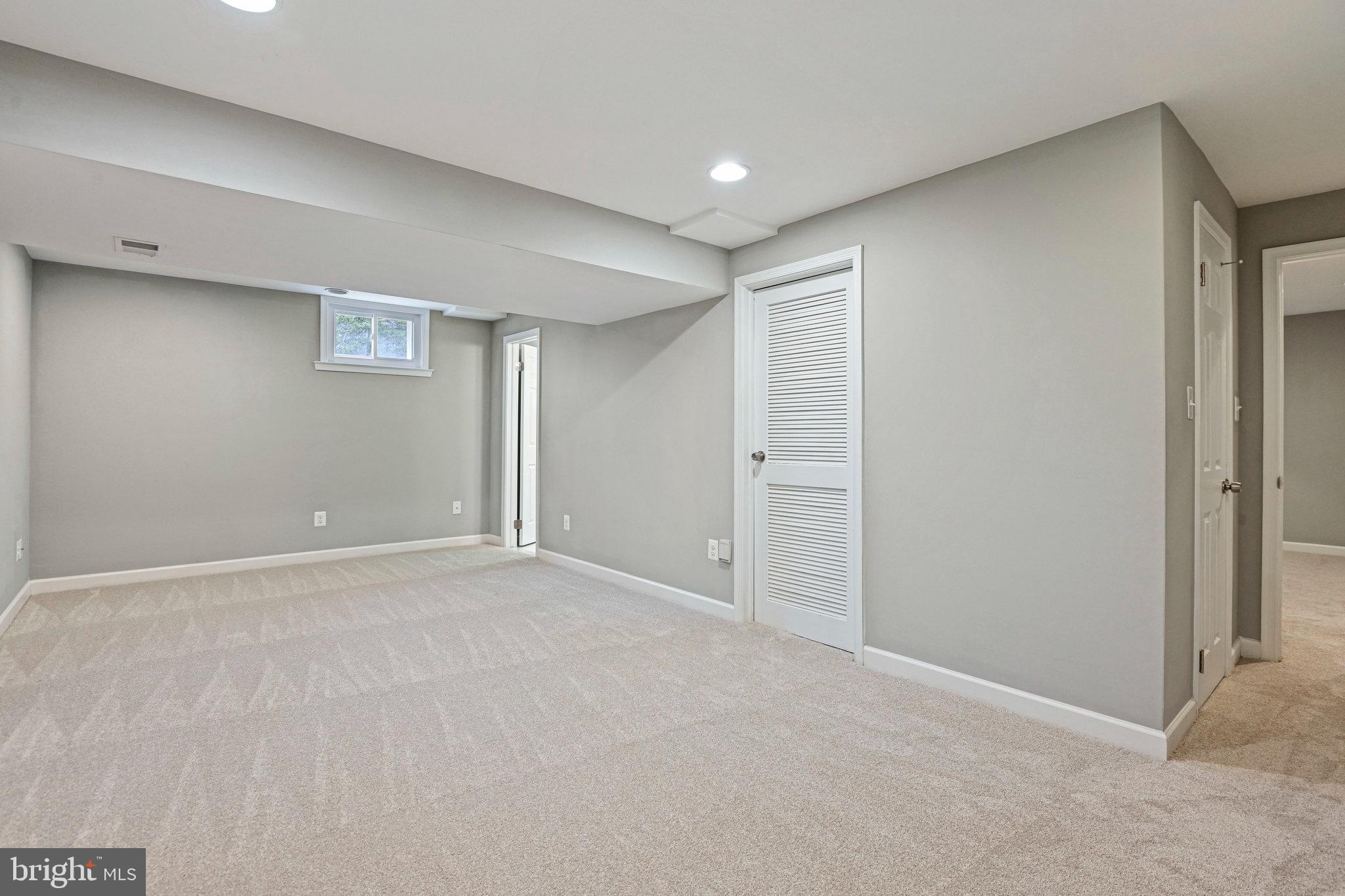 FIVE OAKS ESTATES - Residential