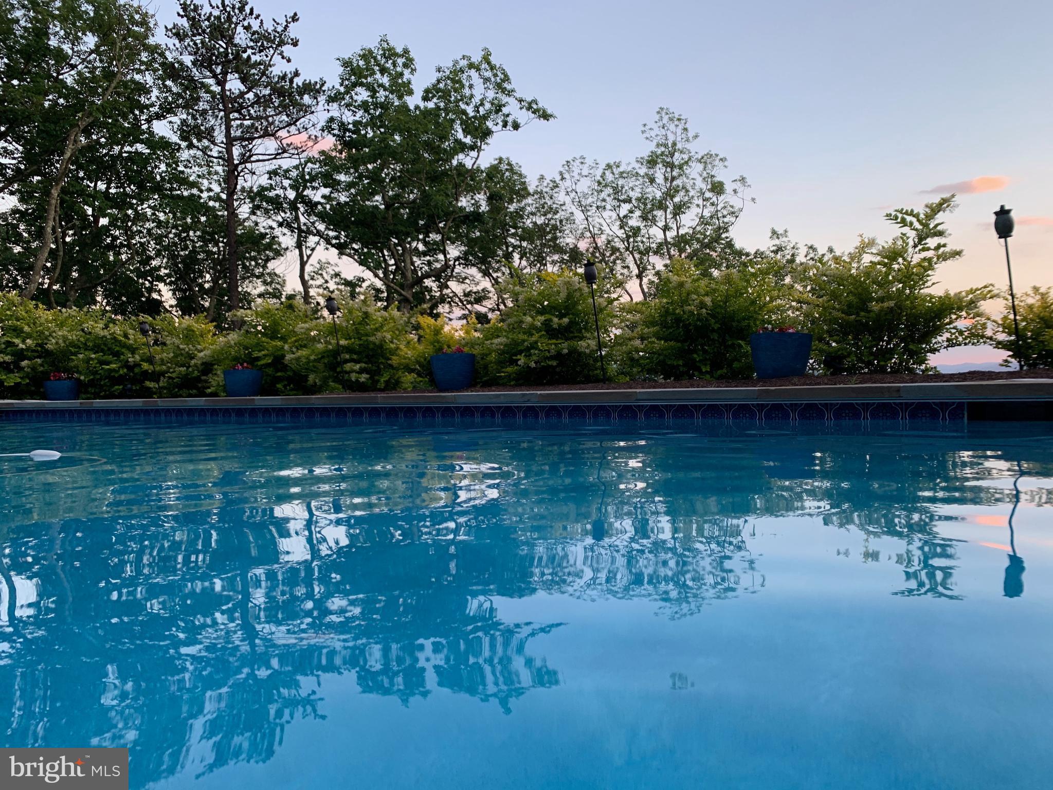 TOP OF THE MOUNTAIN - Residential