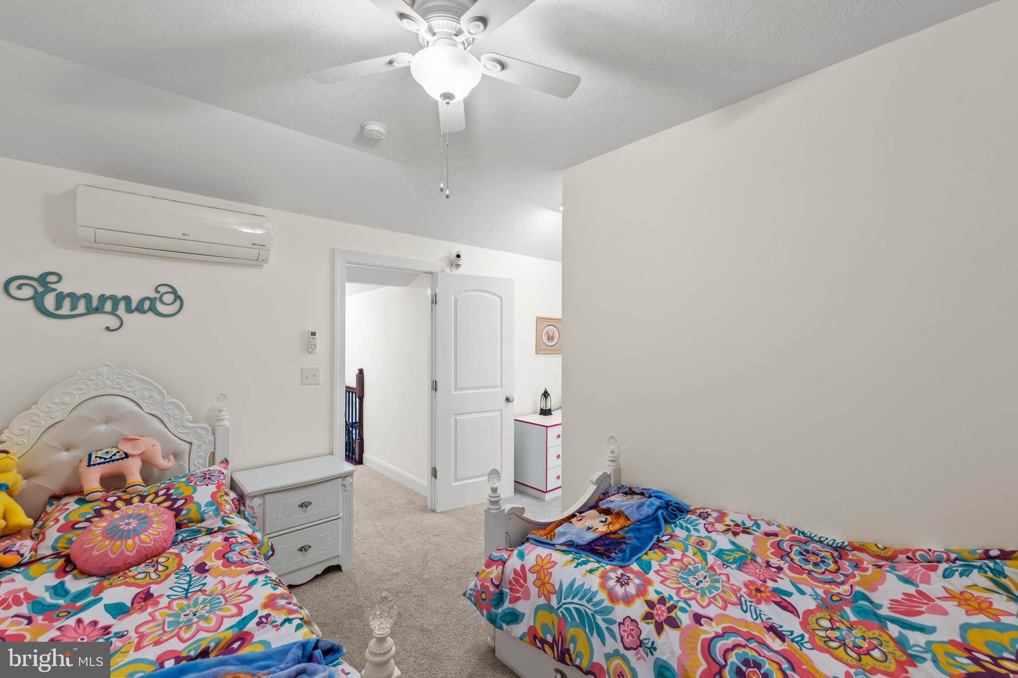 TOP OF THE MOUNTAIN - Residential