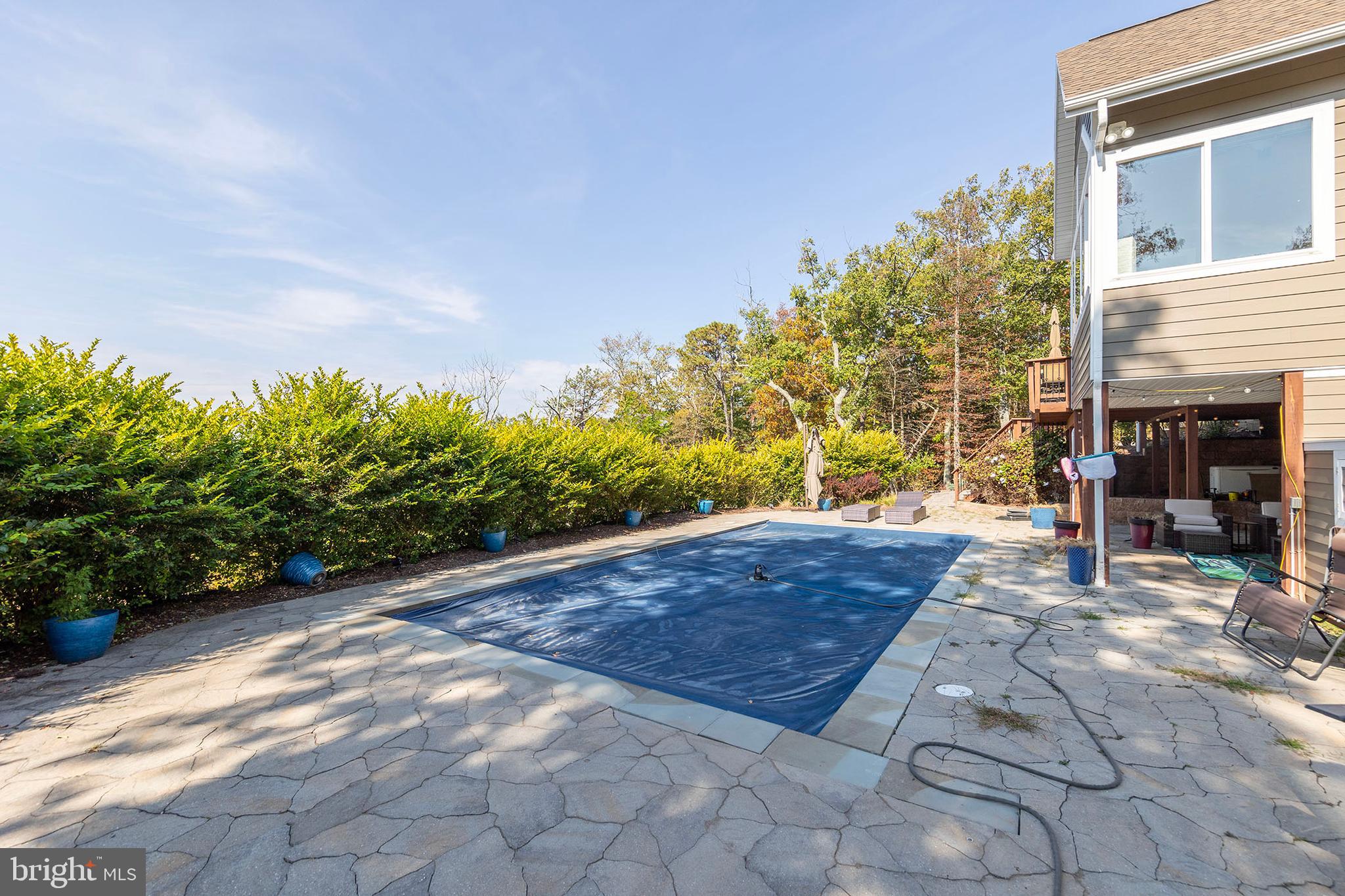 TOP OF THE MOUNTAIN - Residential