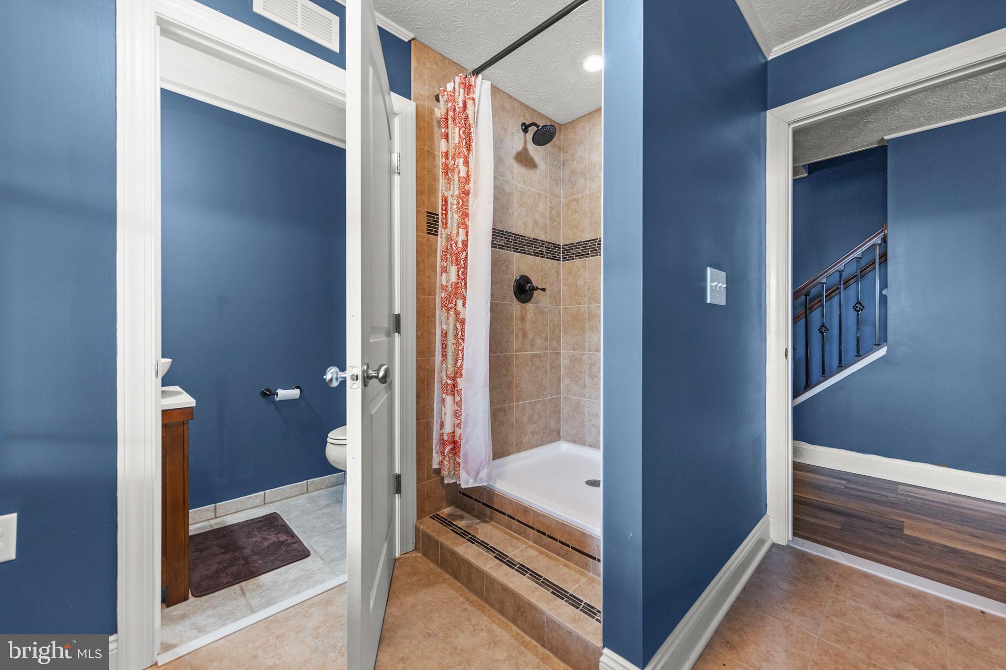 TOP OF THE MOUNTAIN - Residential