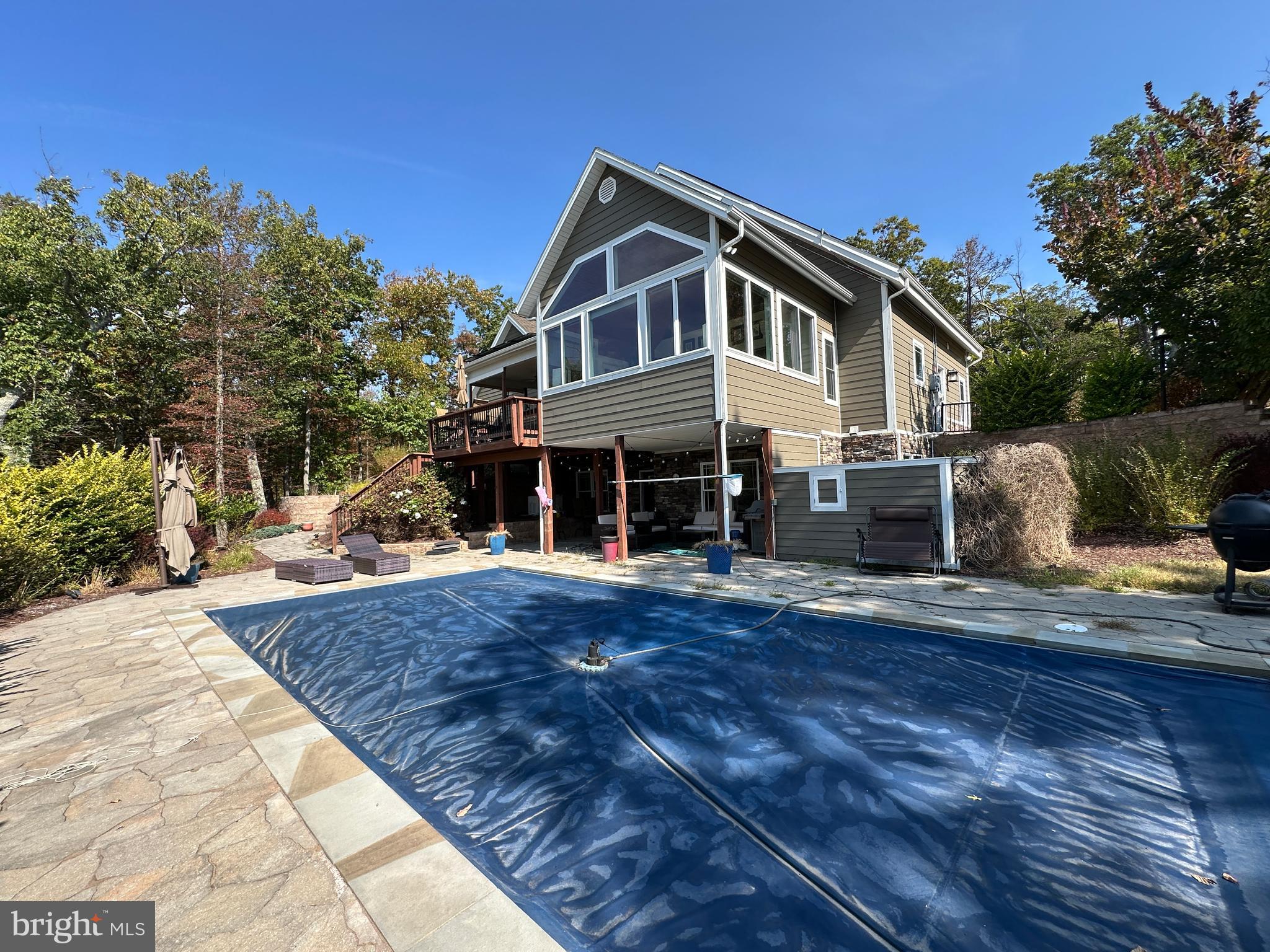 TOP OF THE MOUNTAIN - Residential