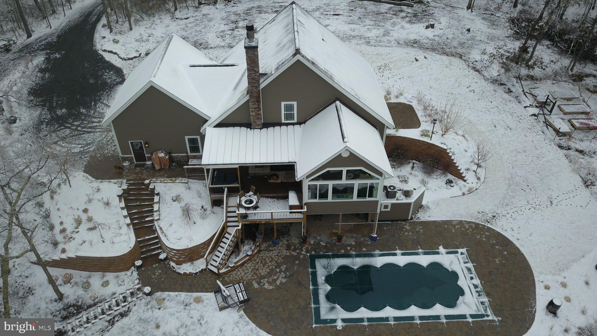 TOP OF THE MOUNTAIN - Residential