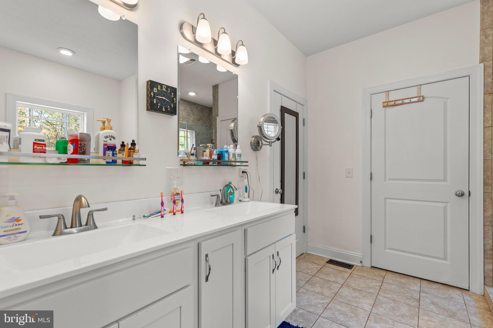 TOP OF THE MOUNTAIN - Residential