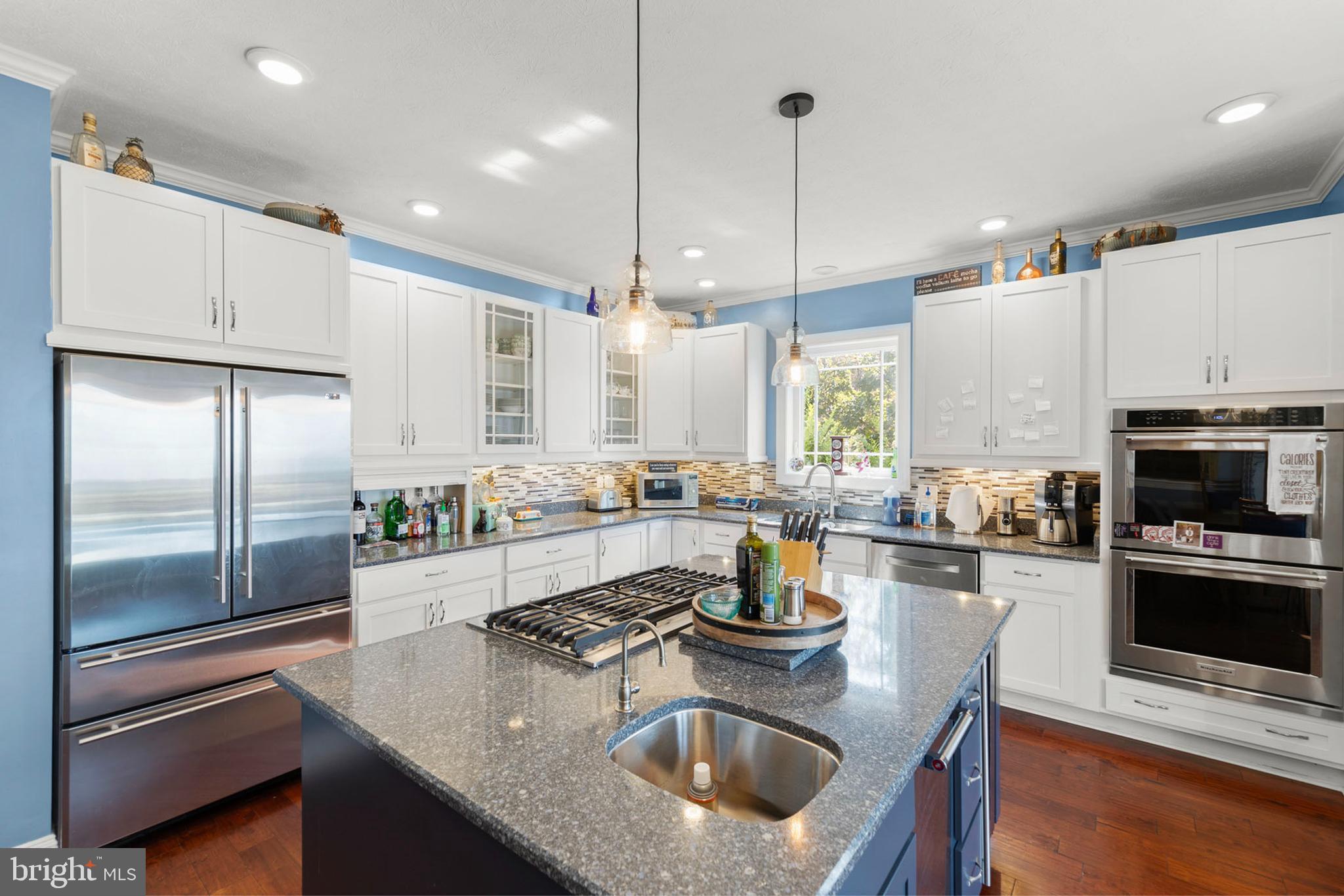 TOP OF THE MOUNTAIN - Residential