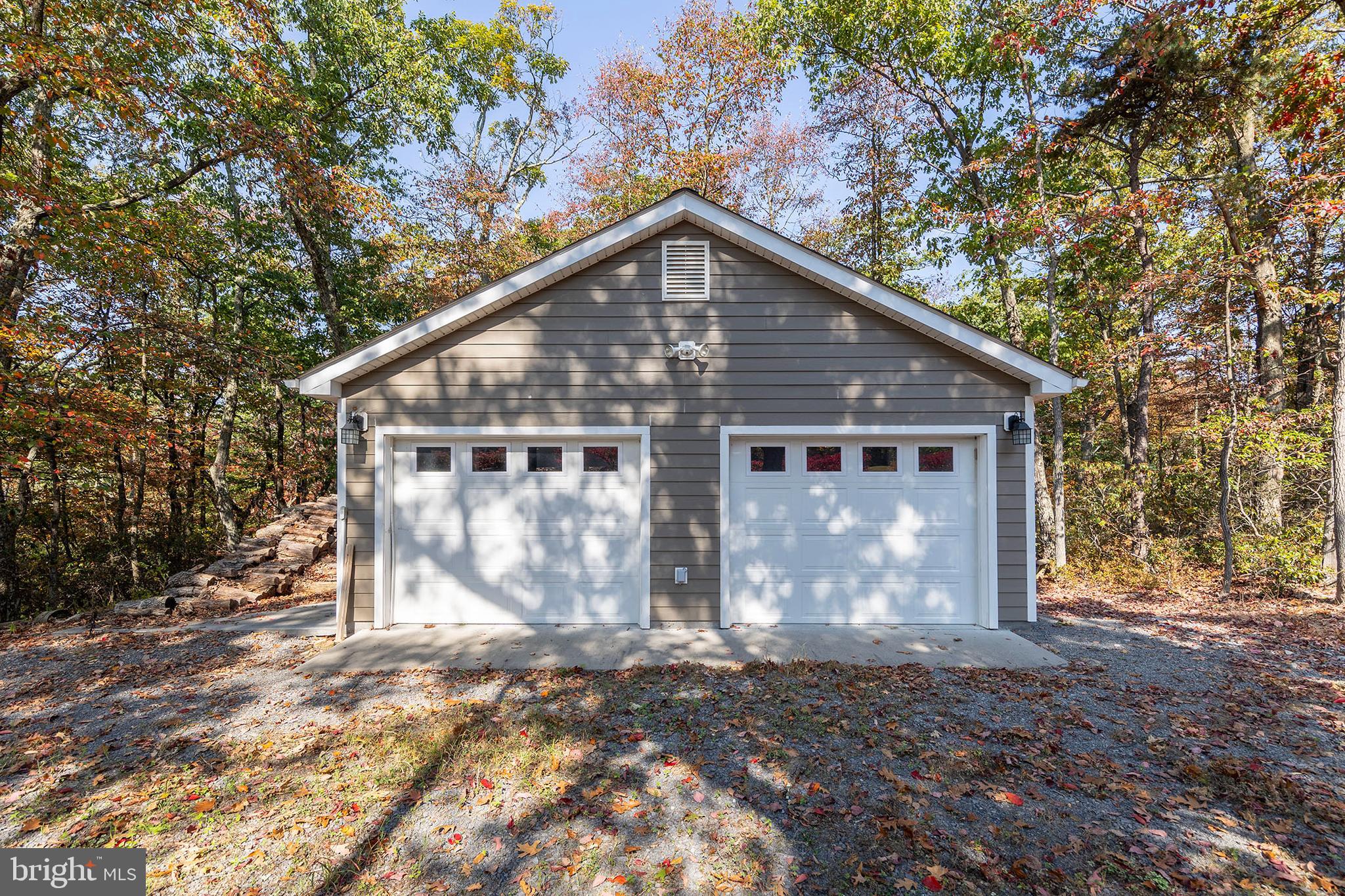 TOP OF THE MOUNTAIN - Residential