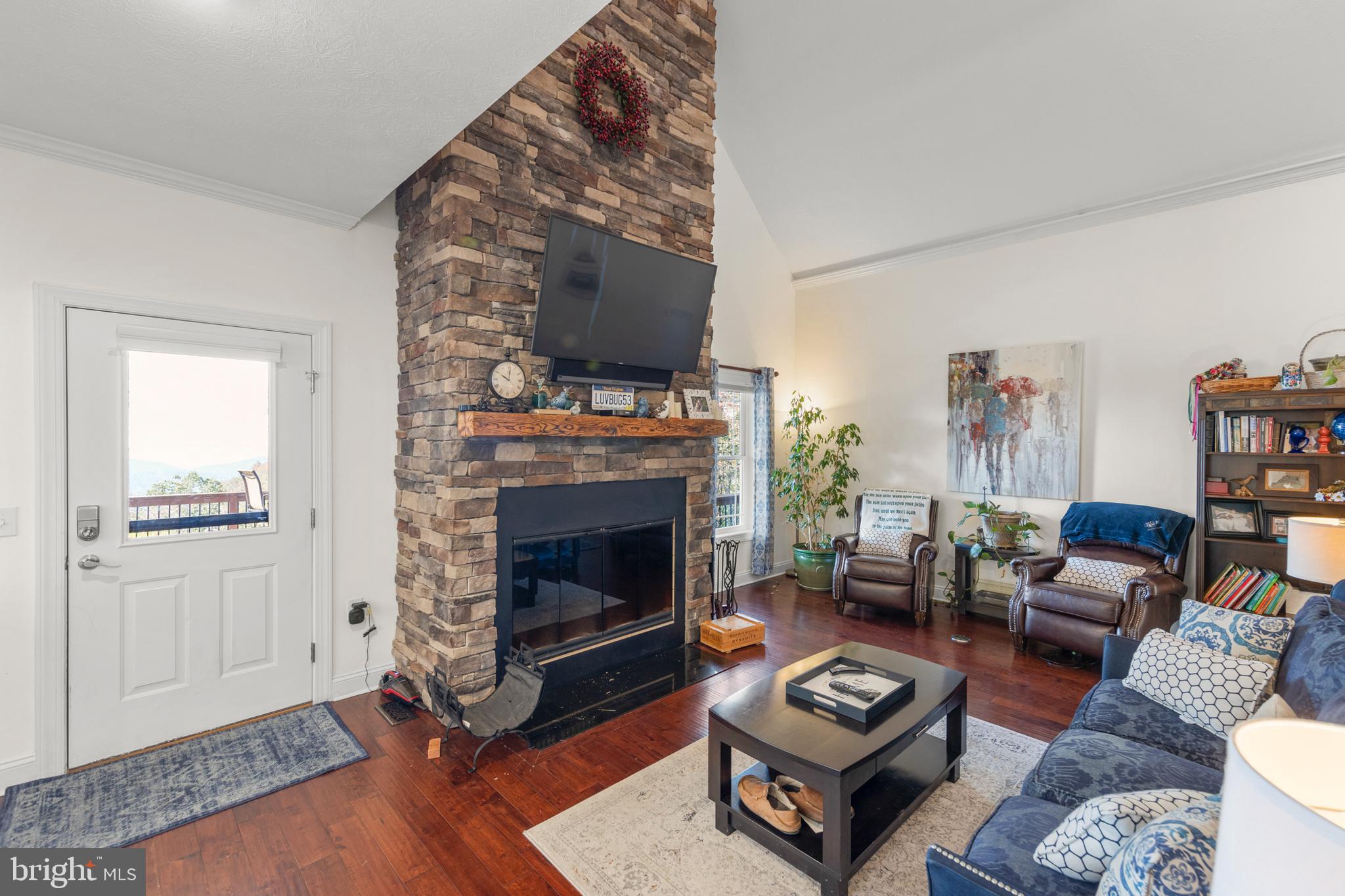 TOP OF THE MOUNTAIN - Residential