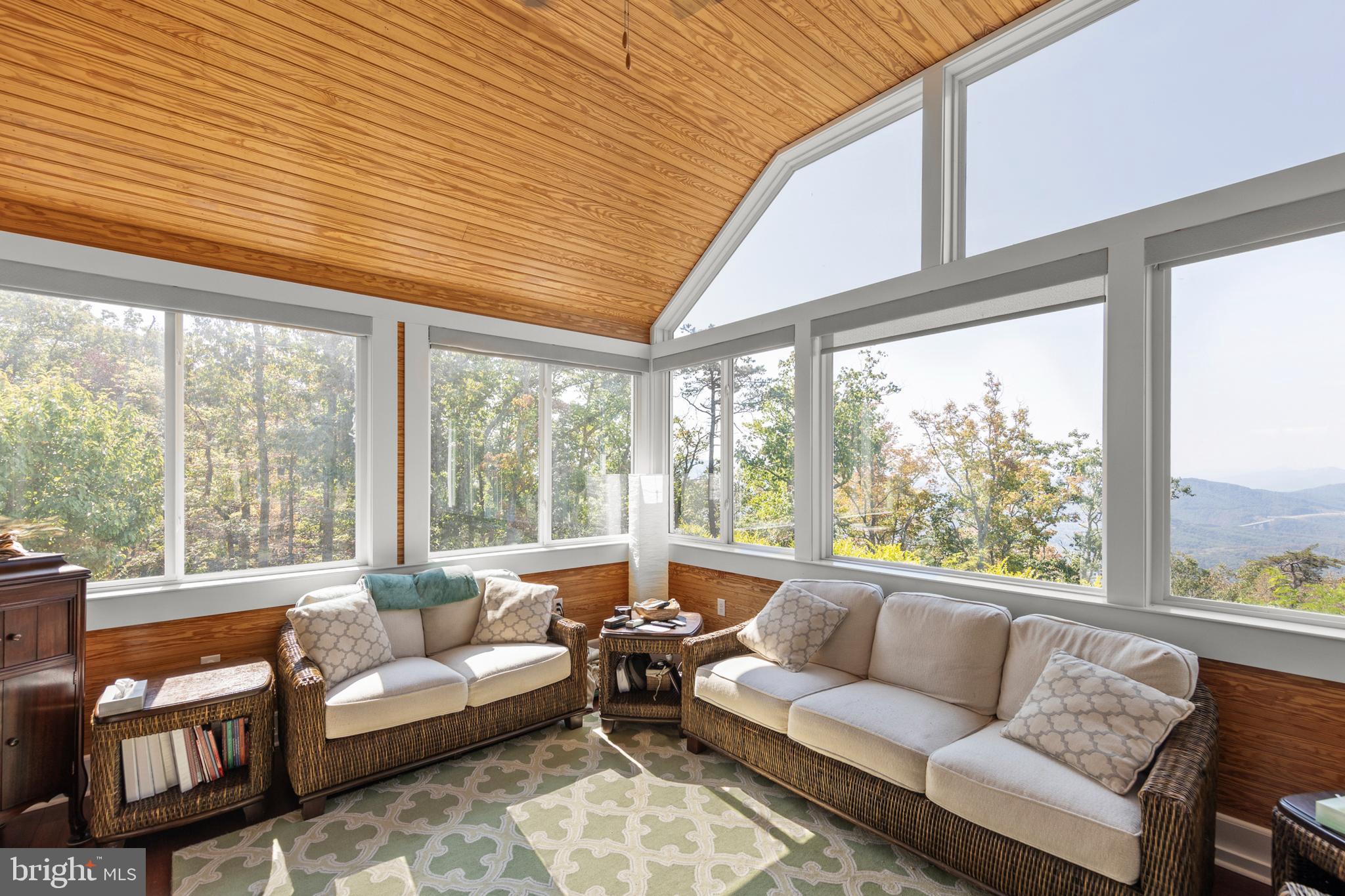 TOP OF THE MOUNTAIN - Residential