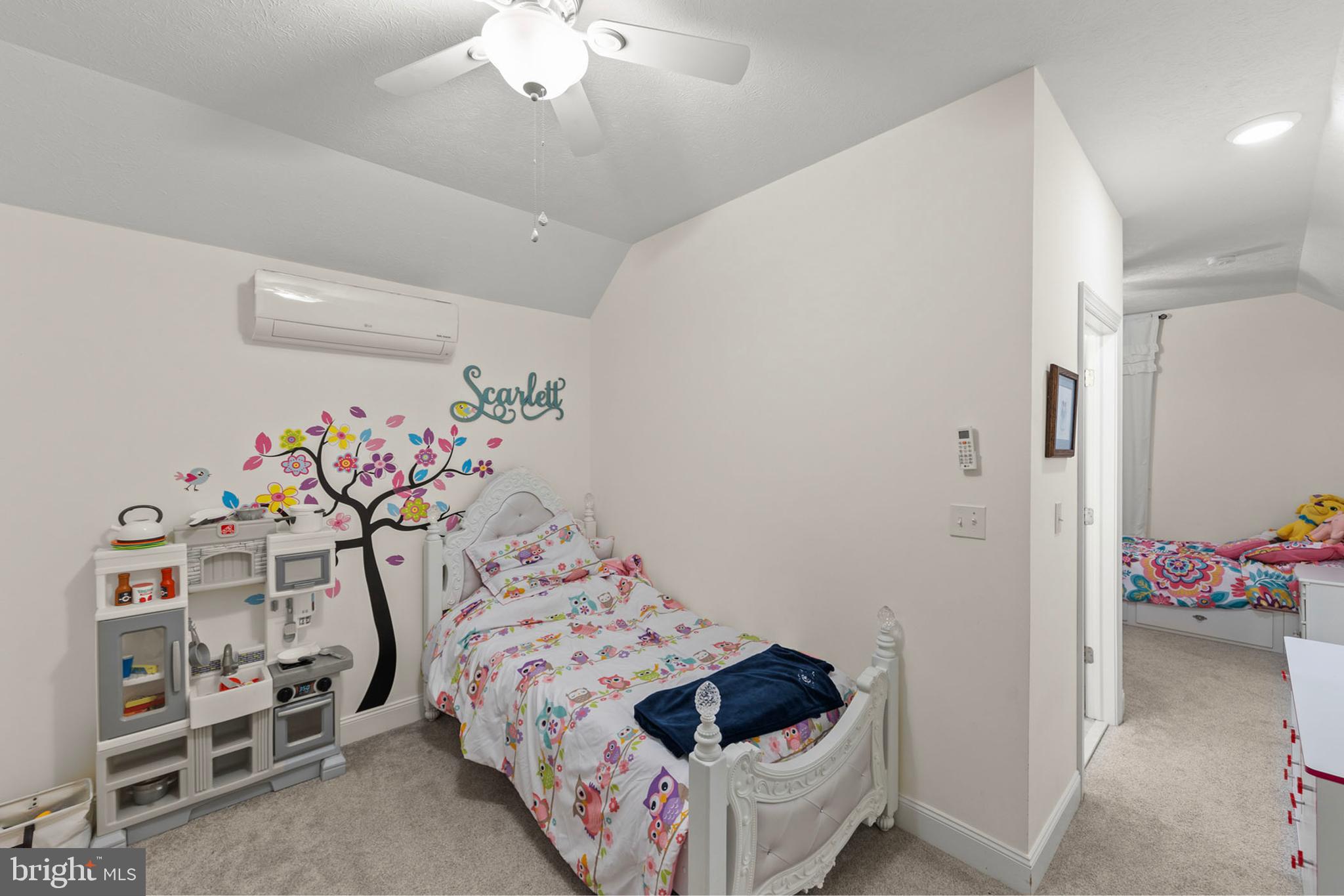 TOP OF THE MOUNTAIN - Residential