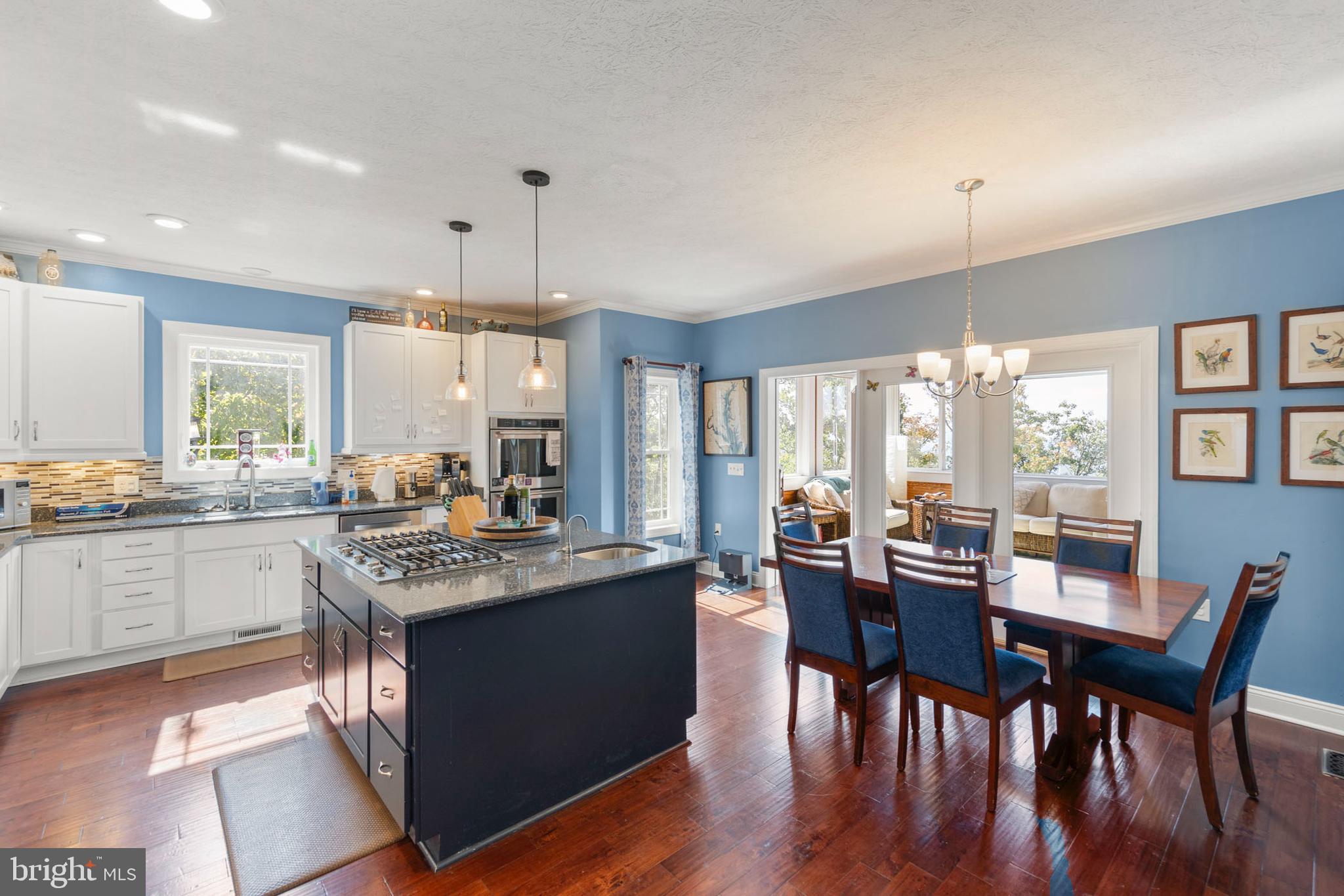 TOP OF THE MOUNTAIN - Residential