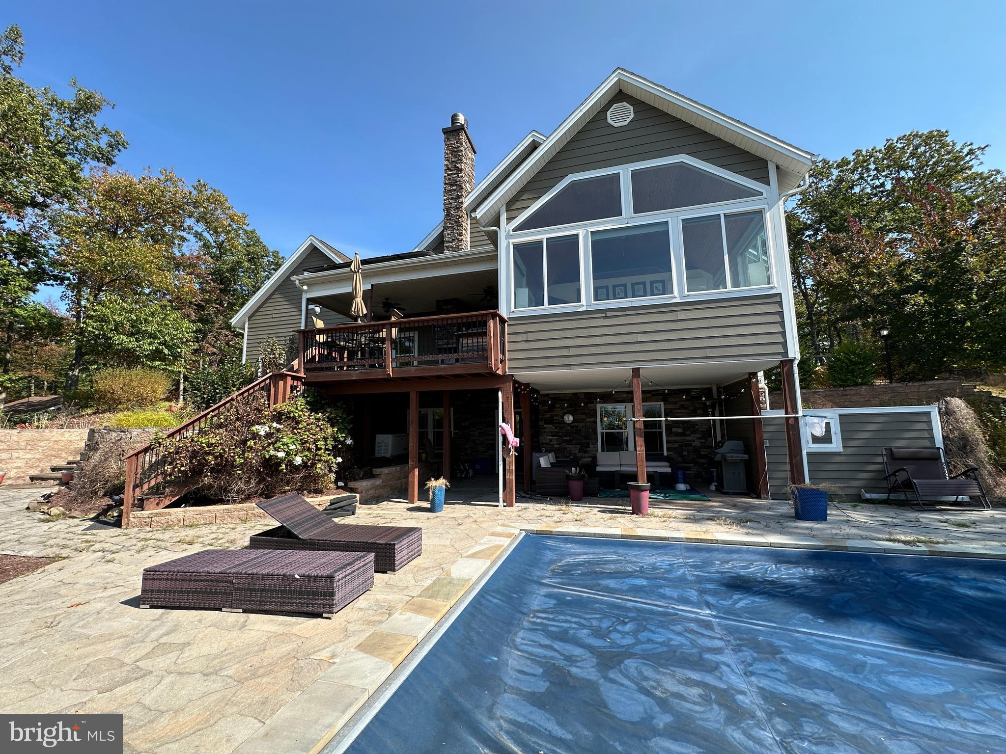 TOP OF THE MOUNTAIN - Residential