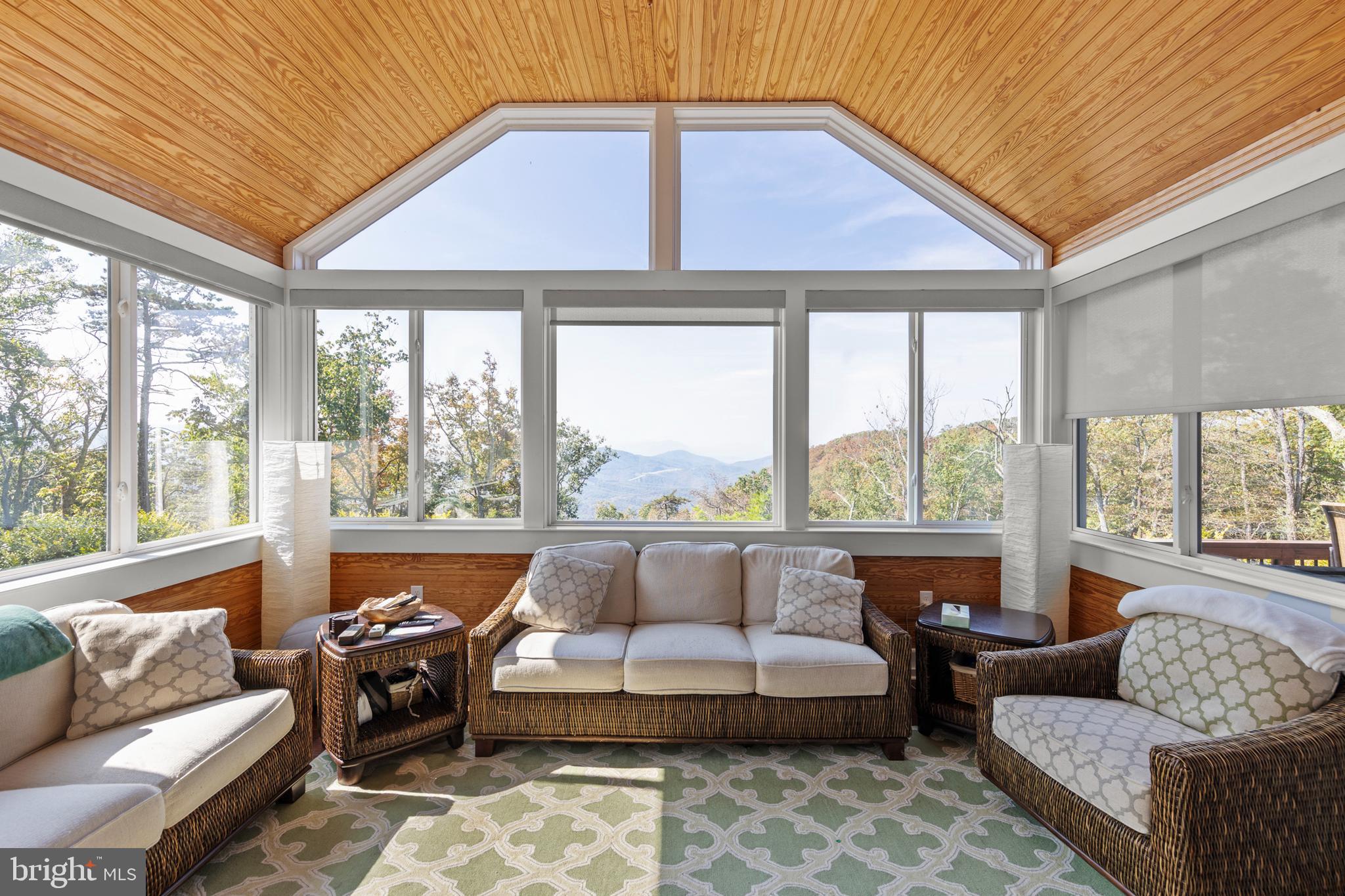 TOP OF THE MOUNTAIN - Residential