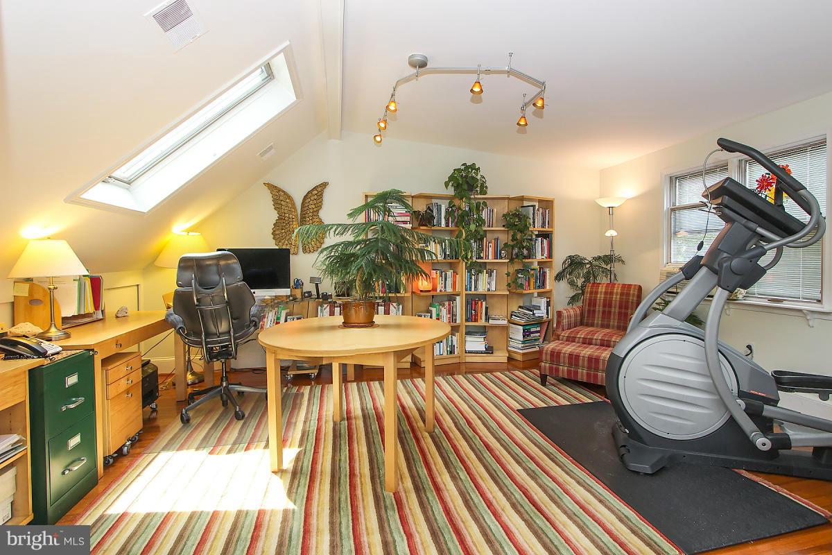 CHEVY CHASE - Residential