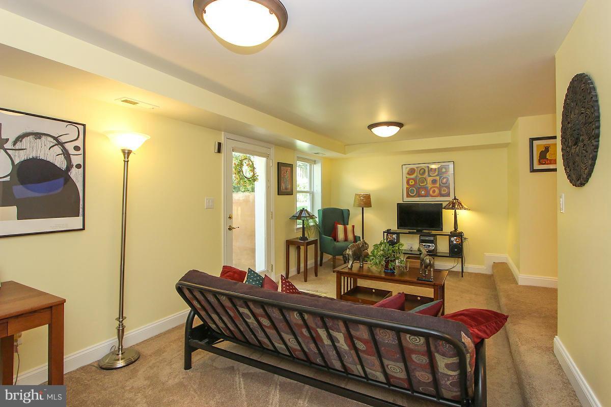 CHEVY CHASE - Residential