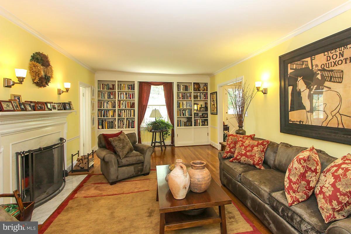 CHEVY CHASE - Residential