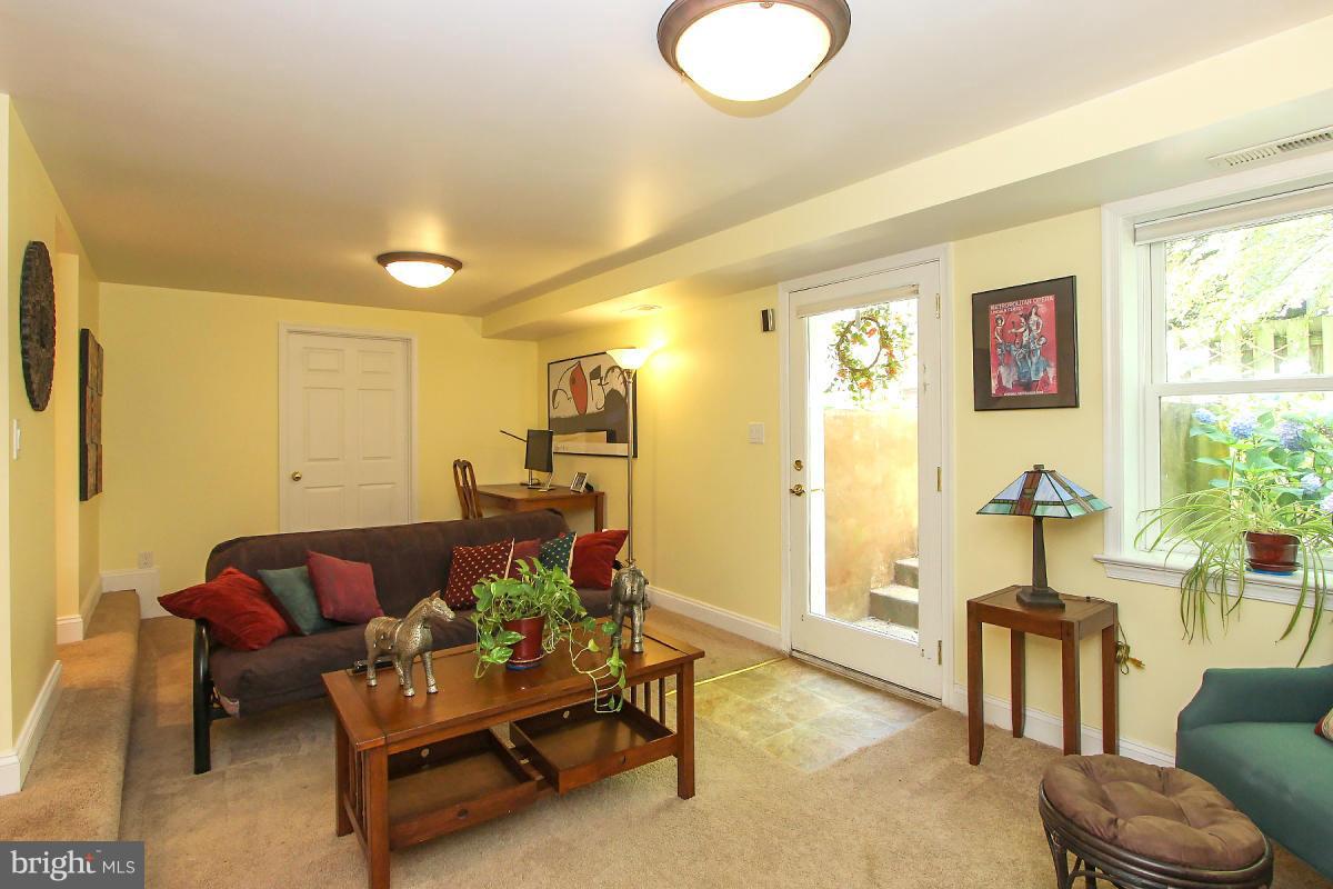 CHEVY CHASE - Residential