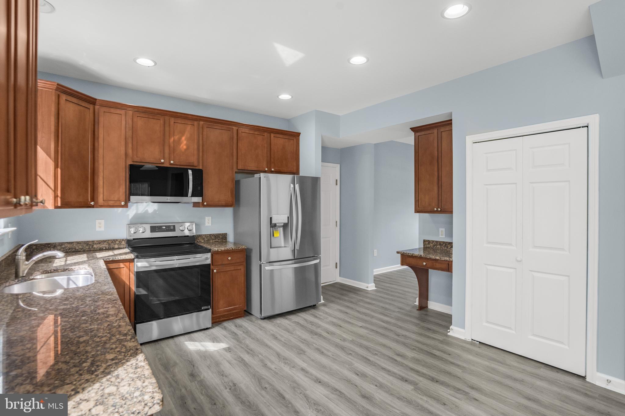 MAPLE VIEW APARTMENTS - Residential