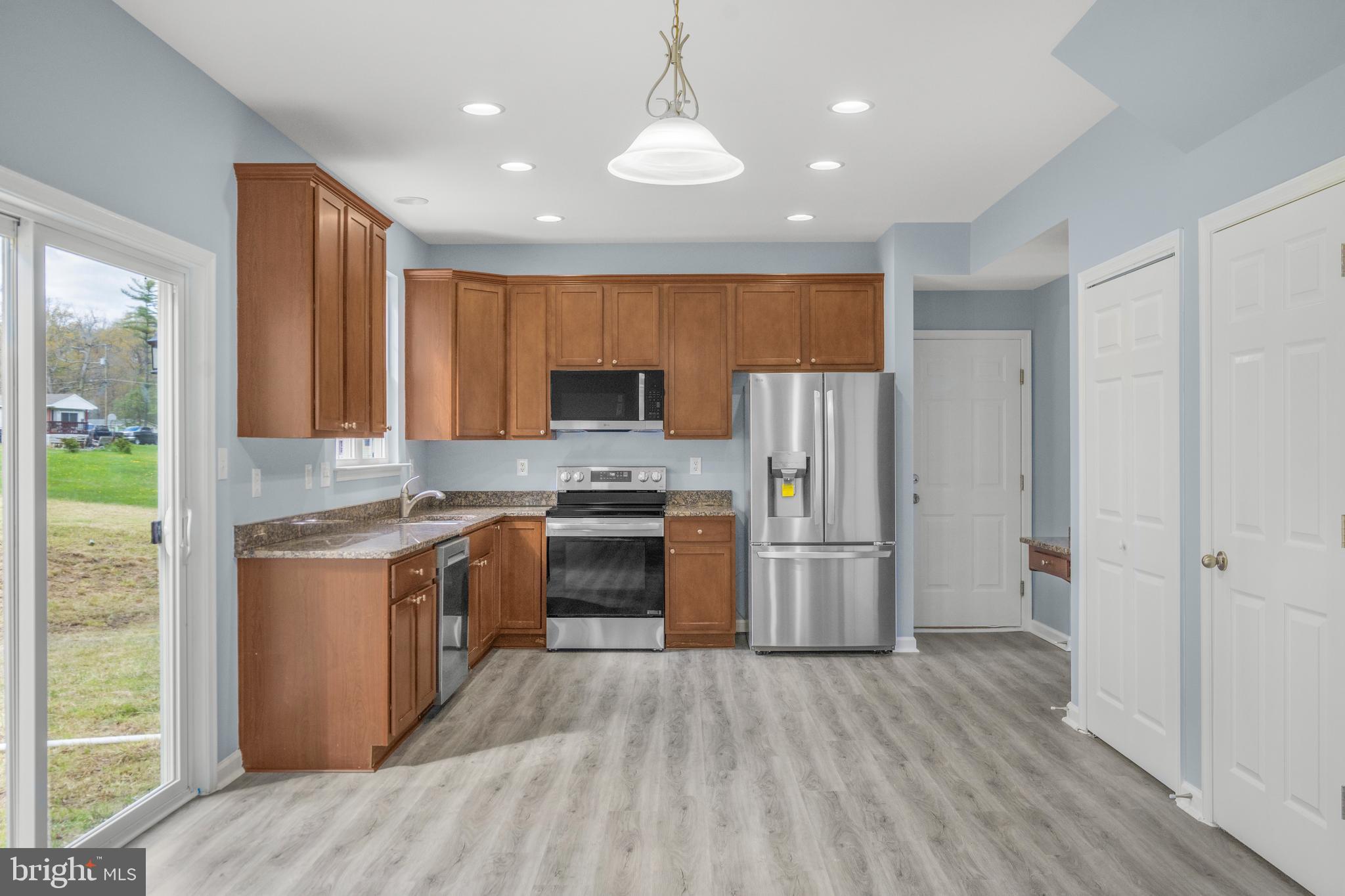 MAPLE VIEW APARTMENTS - Residential