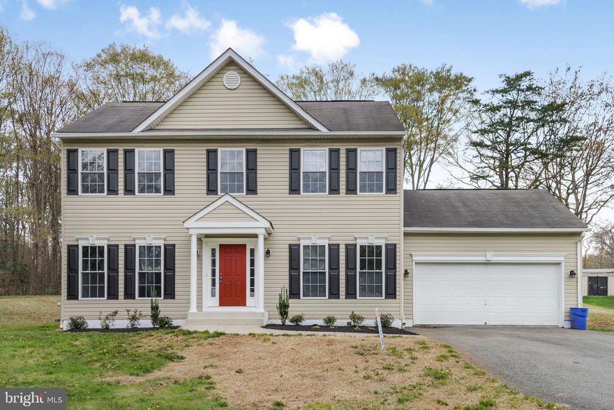 ENERGY STAR CONSTRUCTION! 4BR, 2.5 BA CENTER HALL COLONIAL TUCKED AWAY AT THE END OF A NON-THRU ST creating a very PRIVATE LOCATION on 1.33 acres! AMENITIES INCLUDE HARDWOOD FOYER,  NEW LVP FLOOTING, AWESOME KIT W/GRANITE COUNTERS, RECESSED LTS & stainless steel APPLIANCE PKG. LARGE FAM RM WITH GAS FP.  Large unfinished basement great for storage and yours to add finishing touches!  Conveniently located to major thoroughfares and many of Maryland's beautiful waterways.