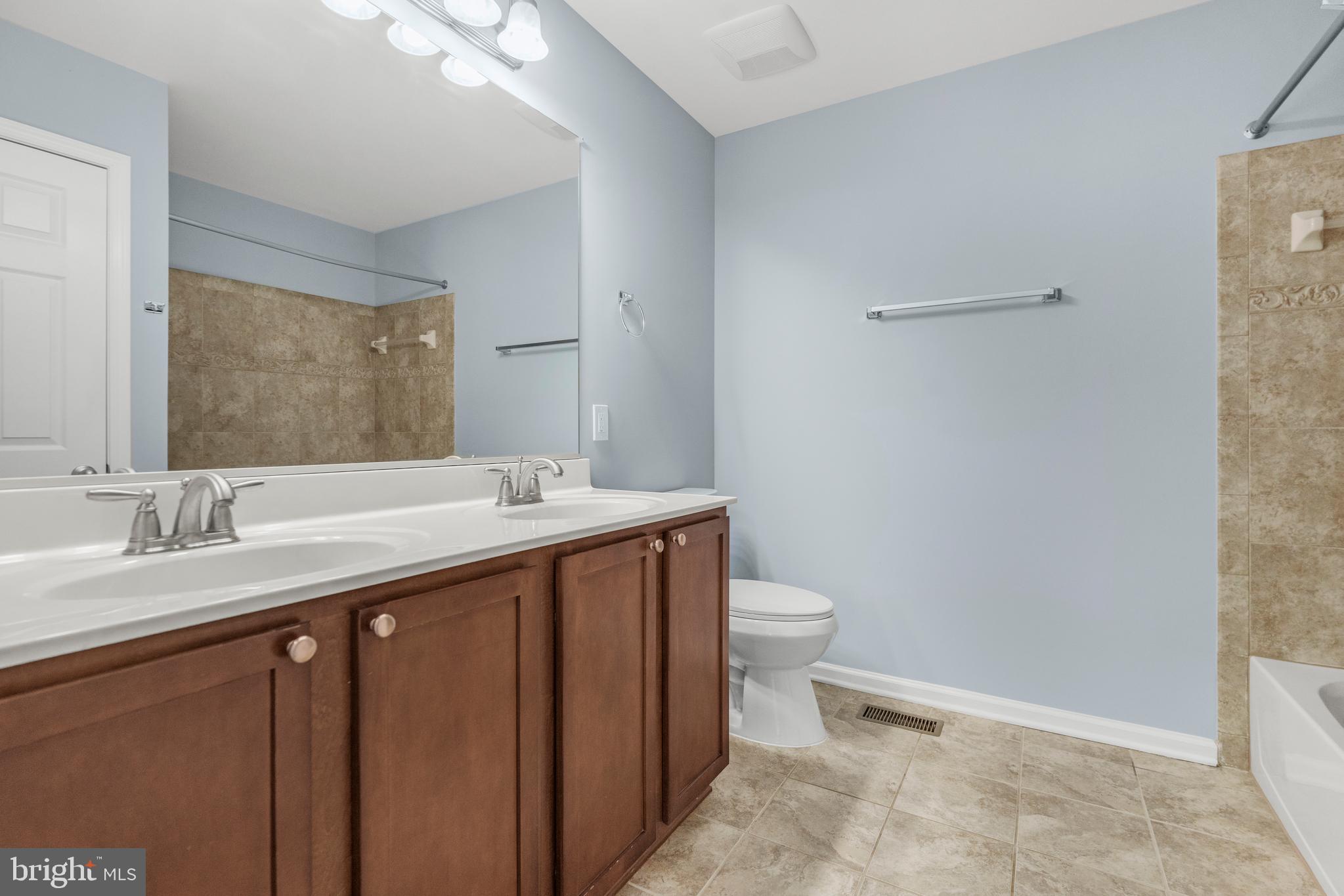 MAPLE VIEW APARTMENTS - Residential