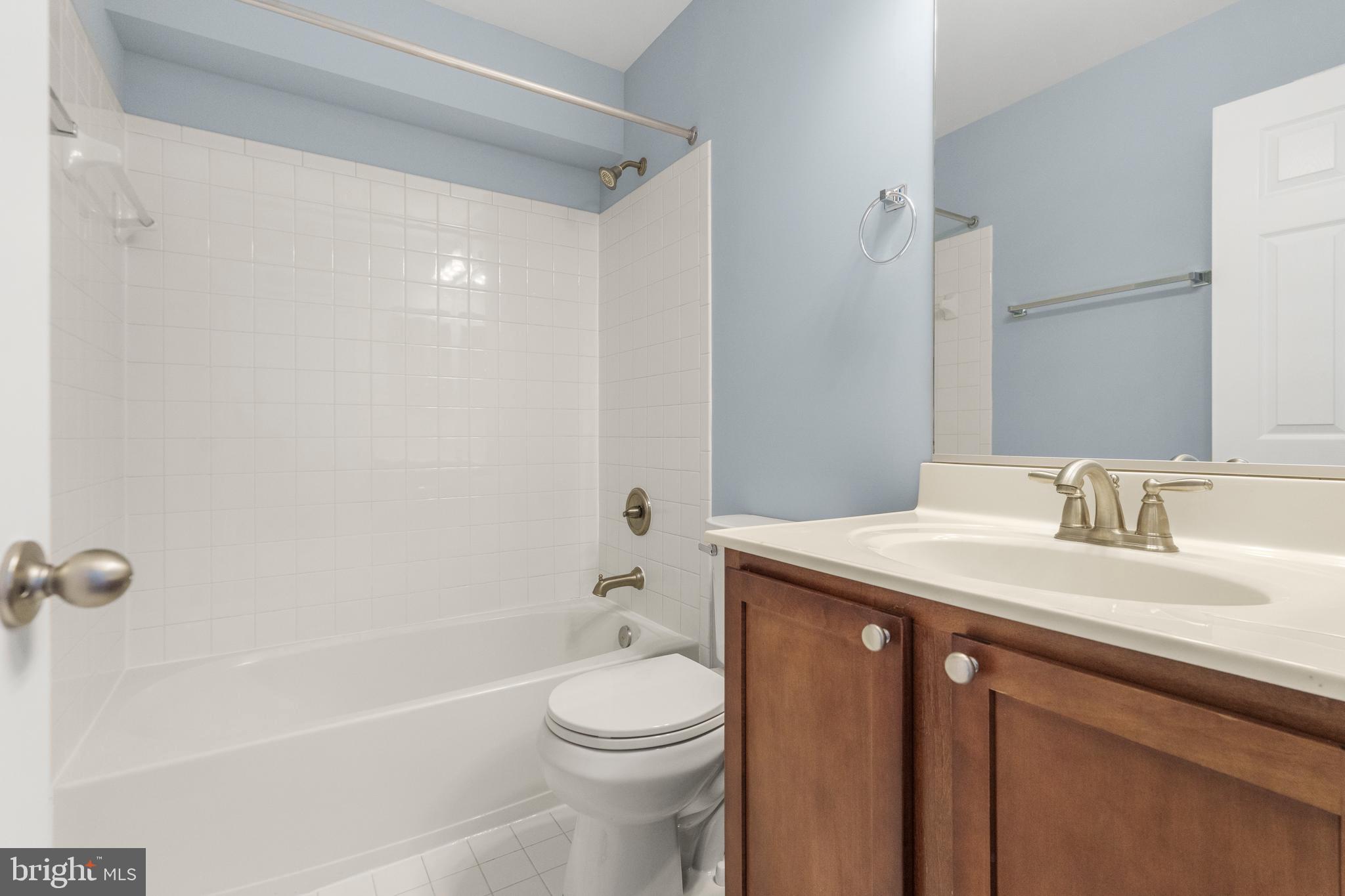 MAPLE VIEW APARTMENTS - Residential