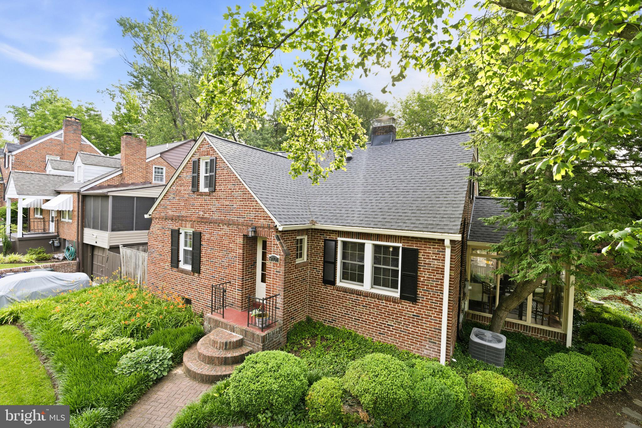 9101 AUTOVILLE DRIVE